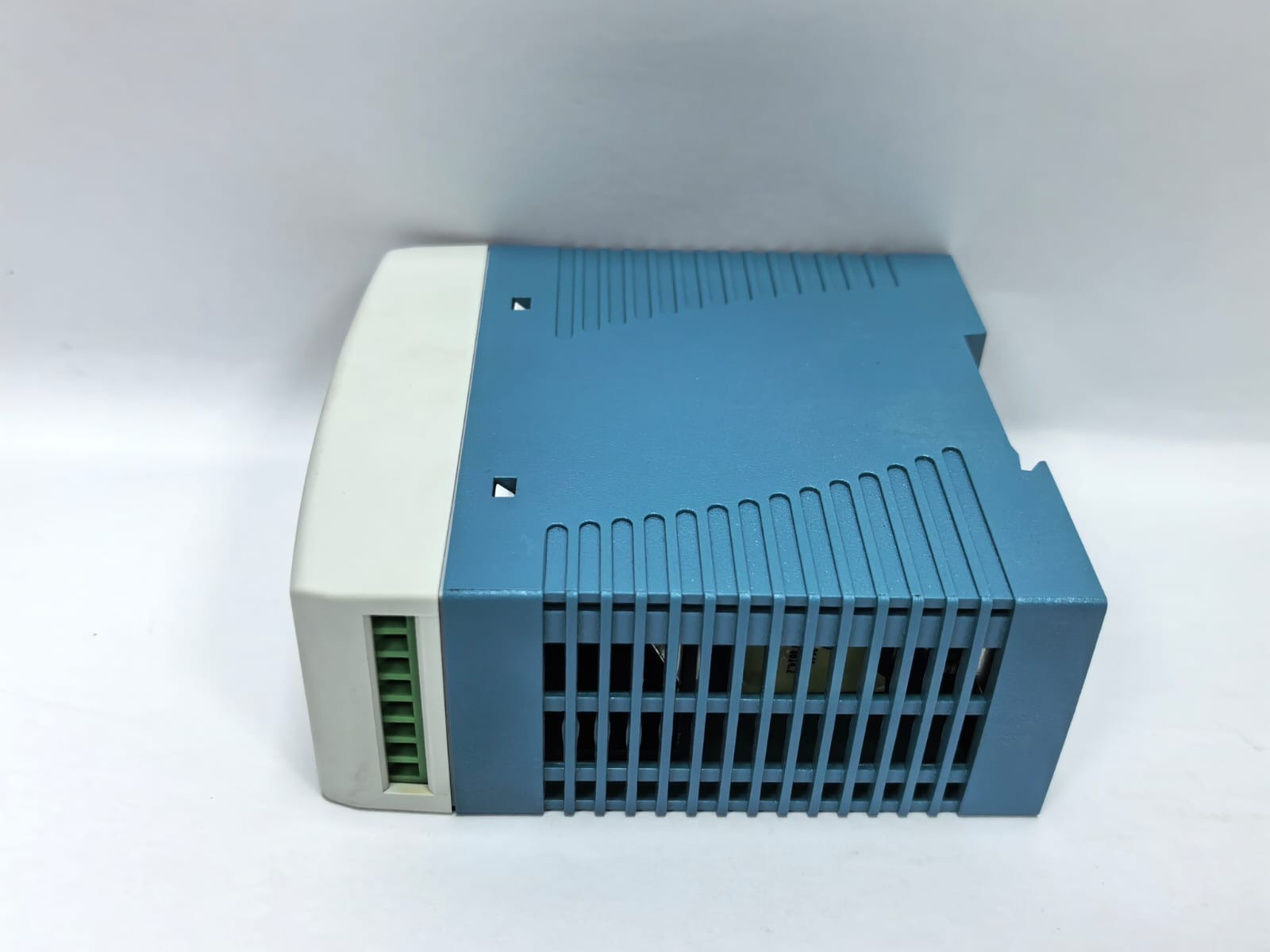 MEAN WELL DRC-60A MEAN WELL DRC-60A INDUSTRIAL DIN RAIL POWER SUPPLY 100-240VAC PCS 6