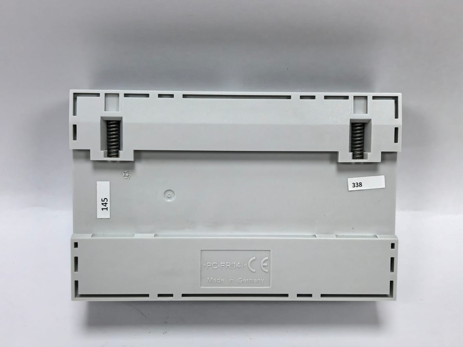 ABB 2CDG110251R0011 ABB 2CDG110251R0011 SWITCH ACTUATOR SAH/S16.16.7.1 8