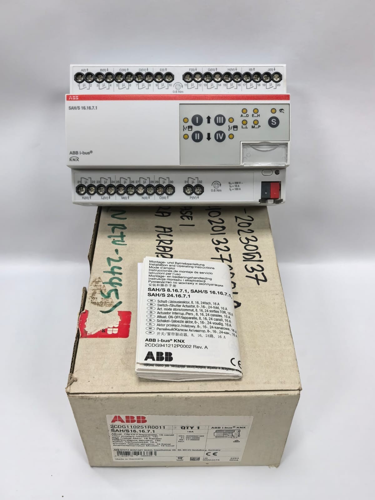 ABB 2CDG110251R0011 ABB 2CDG110251R0011 SWITCH ACTUATOR SAH/S16.16.7.1 1