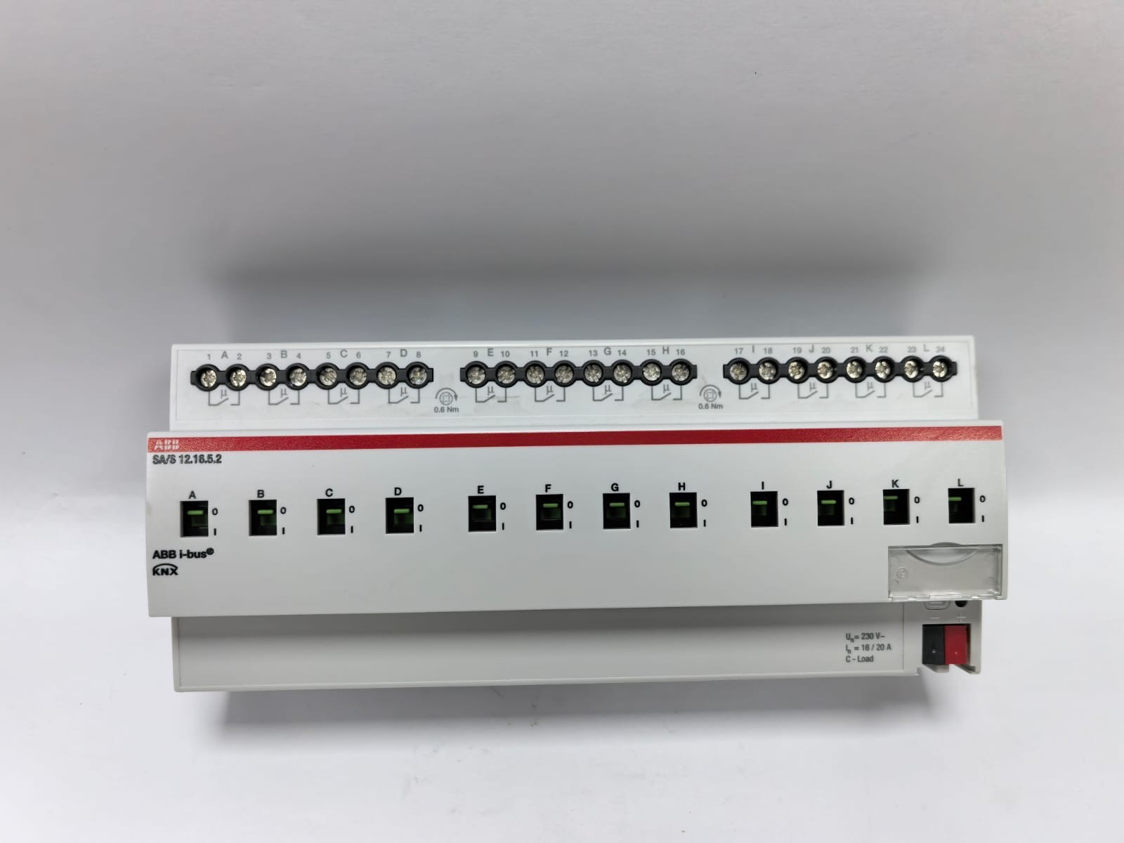 ABB 2CDG110268R0011 ABB 2CDG110268R0011 SWITCH ACTUATOR SA/S12.16.5.2 2