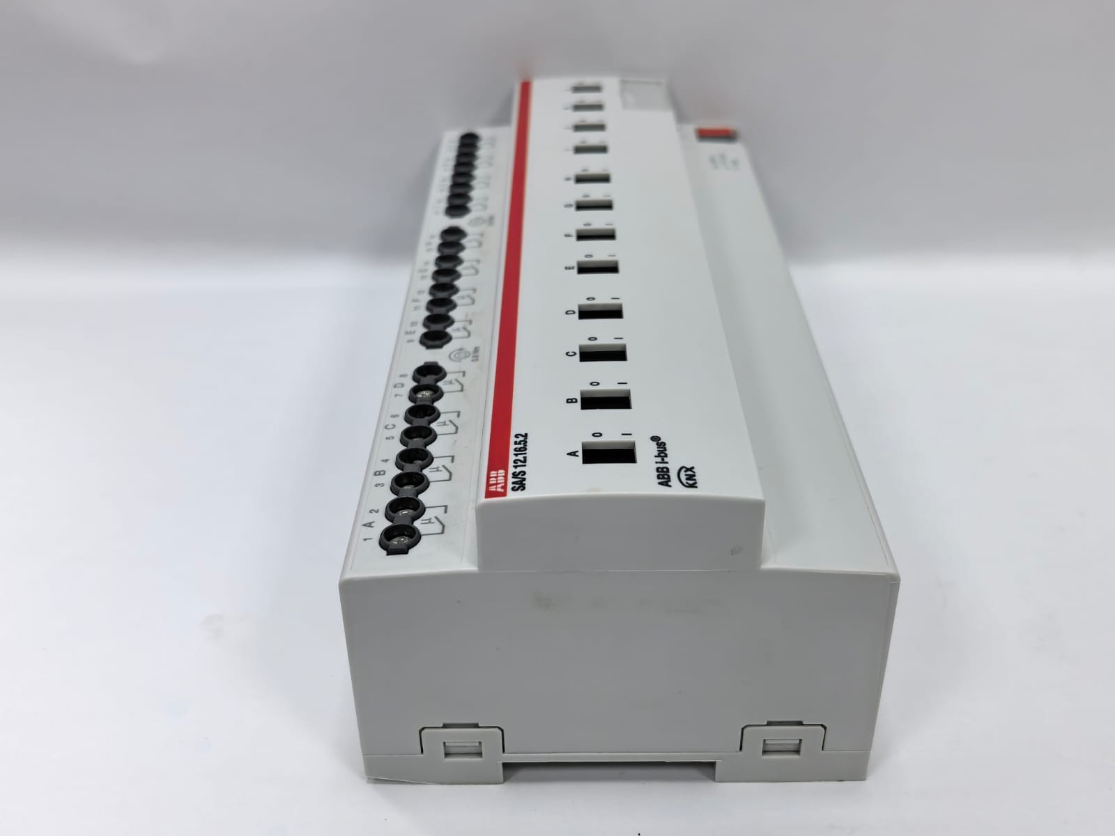 ABB 2CDG110268R0011 ABB 2CDG110268R0011 SWITCH ACTUATOR SA/S12.16.5.2 6