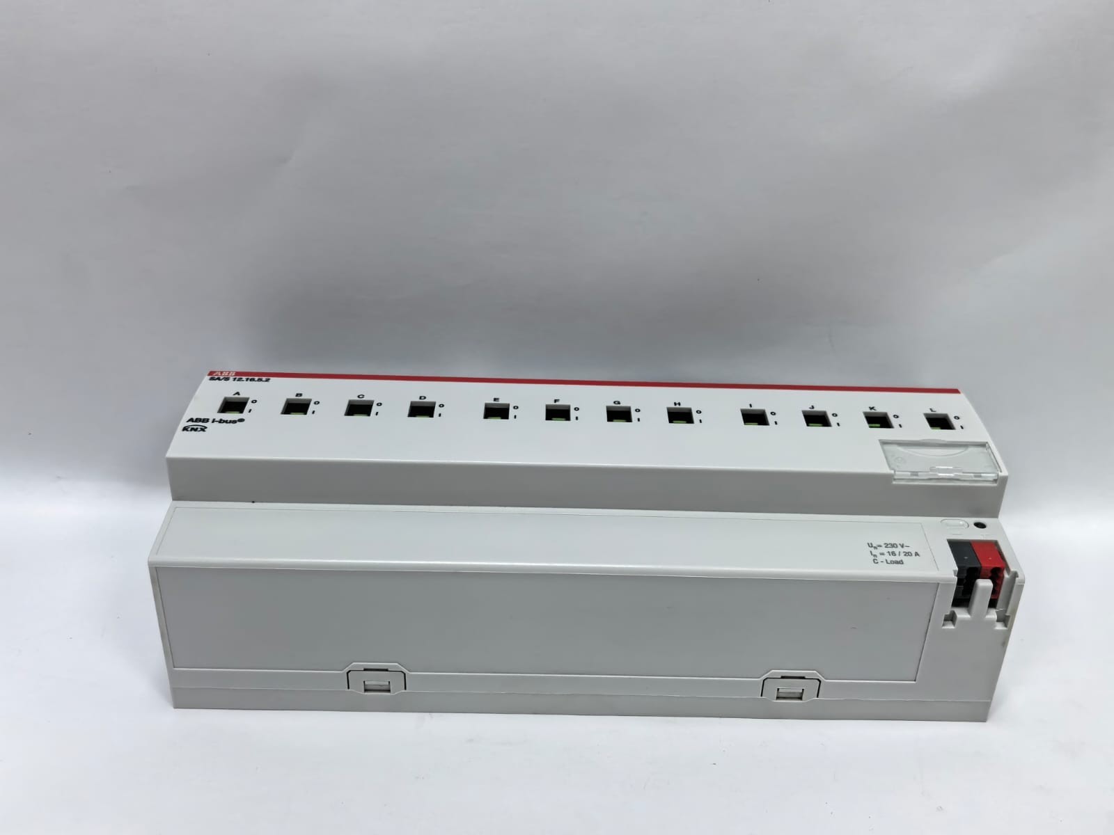 ABB 2CDG110268R0011 ABB 2CDG110268R0011 SWITCH ACTUATOR SA/S12.16.5.2 8
