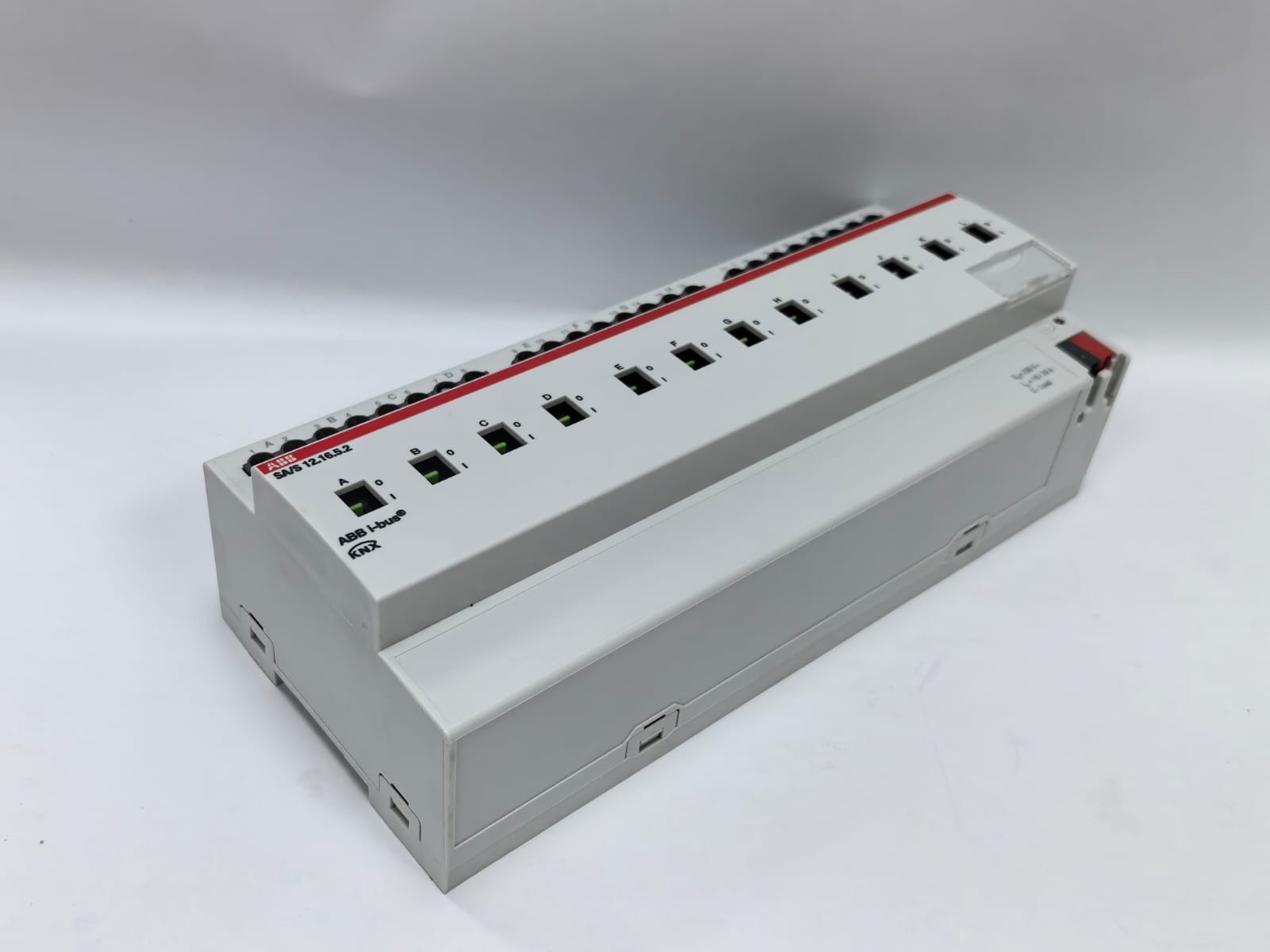 ABB 2CDG110268R0011 ABB 2CDG110268R0011 SWITCH ACTUATOR SA/S12.16.5.2 10