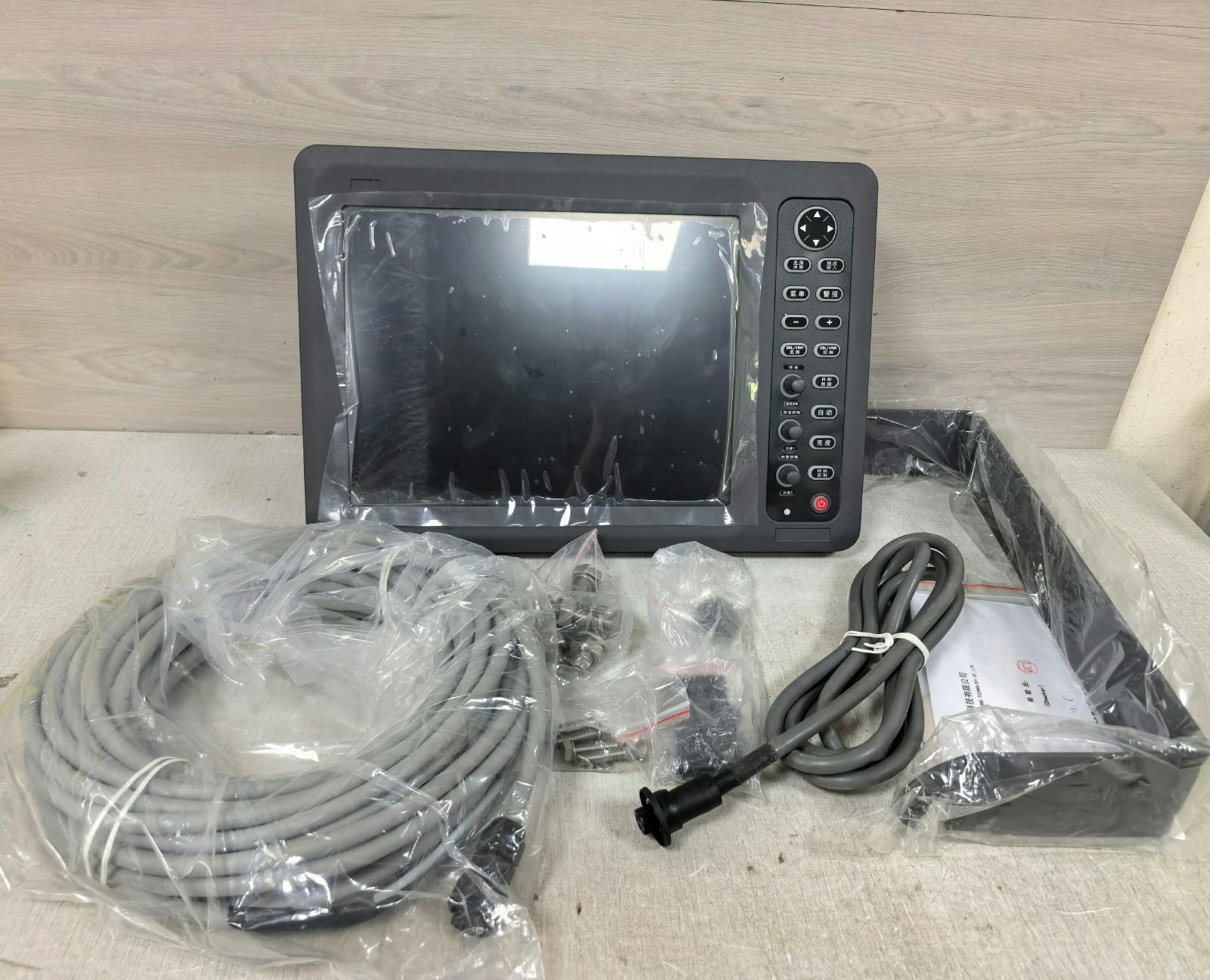 ONWA KR-15PC10 KRD-1503 ONWA KR-15PC10 KRD-1503 MARINE RADAR DISPLAY UNIT 24VDC 2