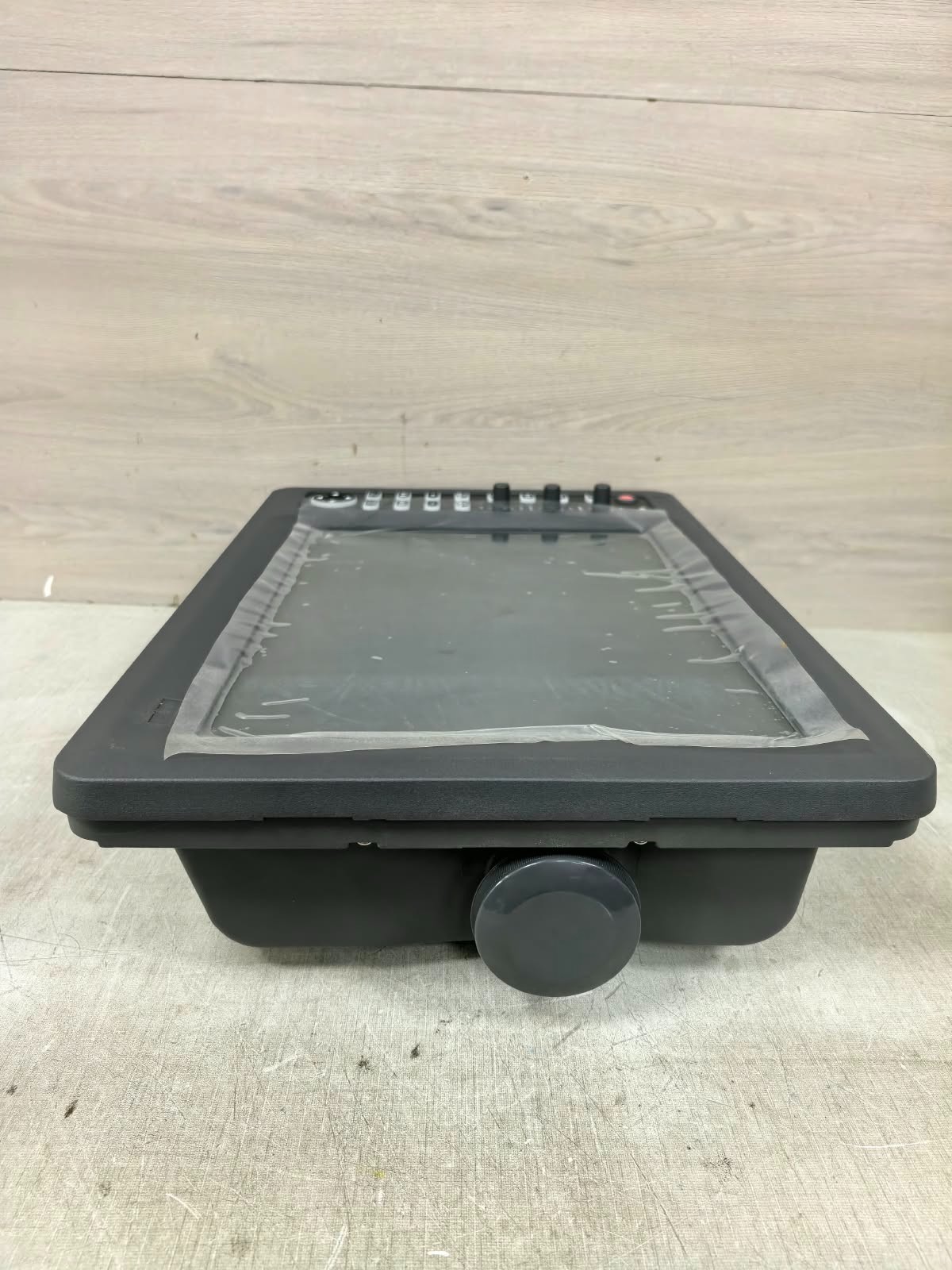 ONWA KR-15PC10 KRD-1503 ONWA KR-15PC10 KRD-1503 MARINE RADAR DISPLAY UNIT 24VDC 8