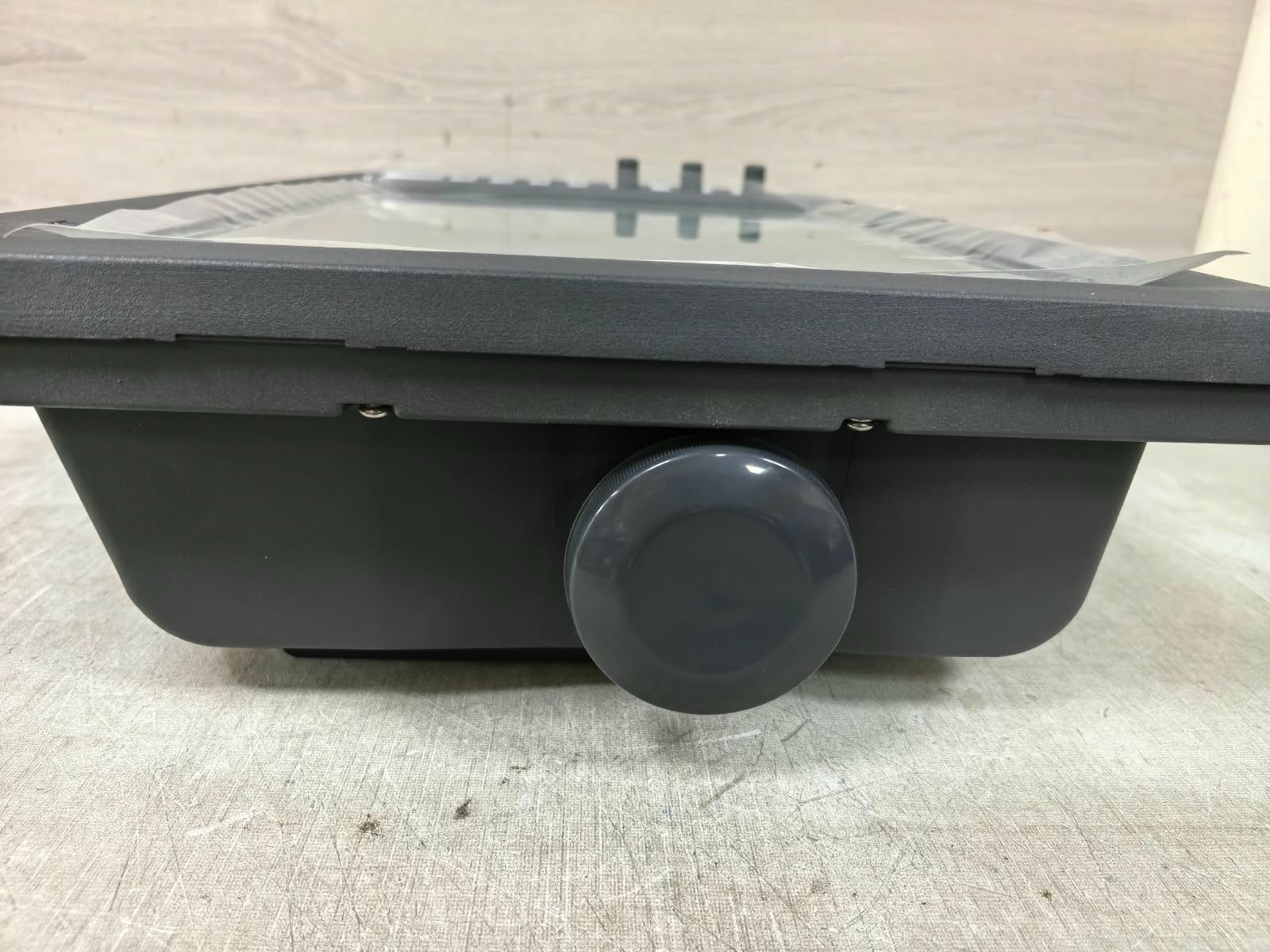 ONWA KR-15PC10 KRD-1503 ONWA KR-15PC10 KRD-1503 MARINE RADAR DISPLAY UNIT 24VDC 10