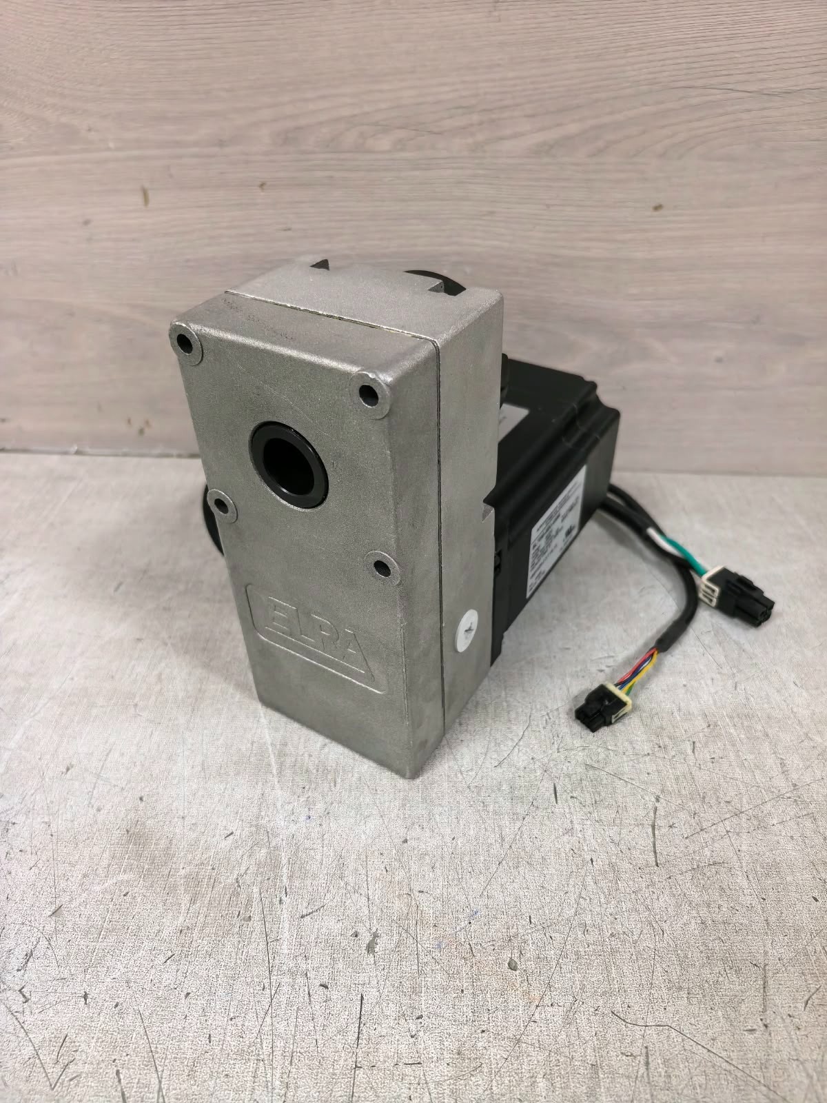 ELRA BL70M-48V-4596 ELRA BL70M-48V-4596 +SG152H-7.5;1 UL LL BRUSHLESS GEARED MOTOR 24680 4