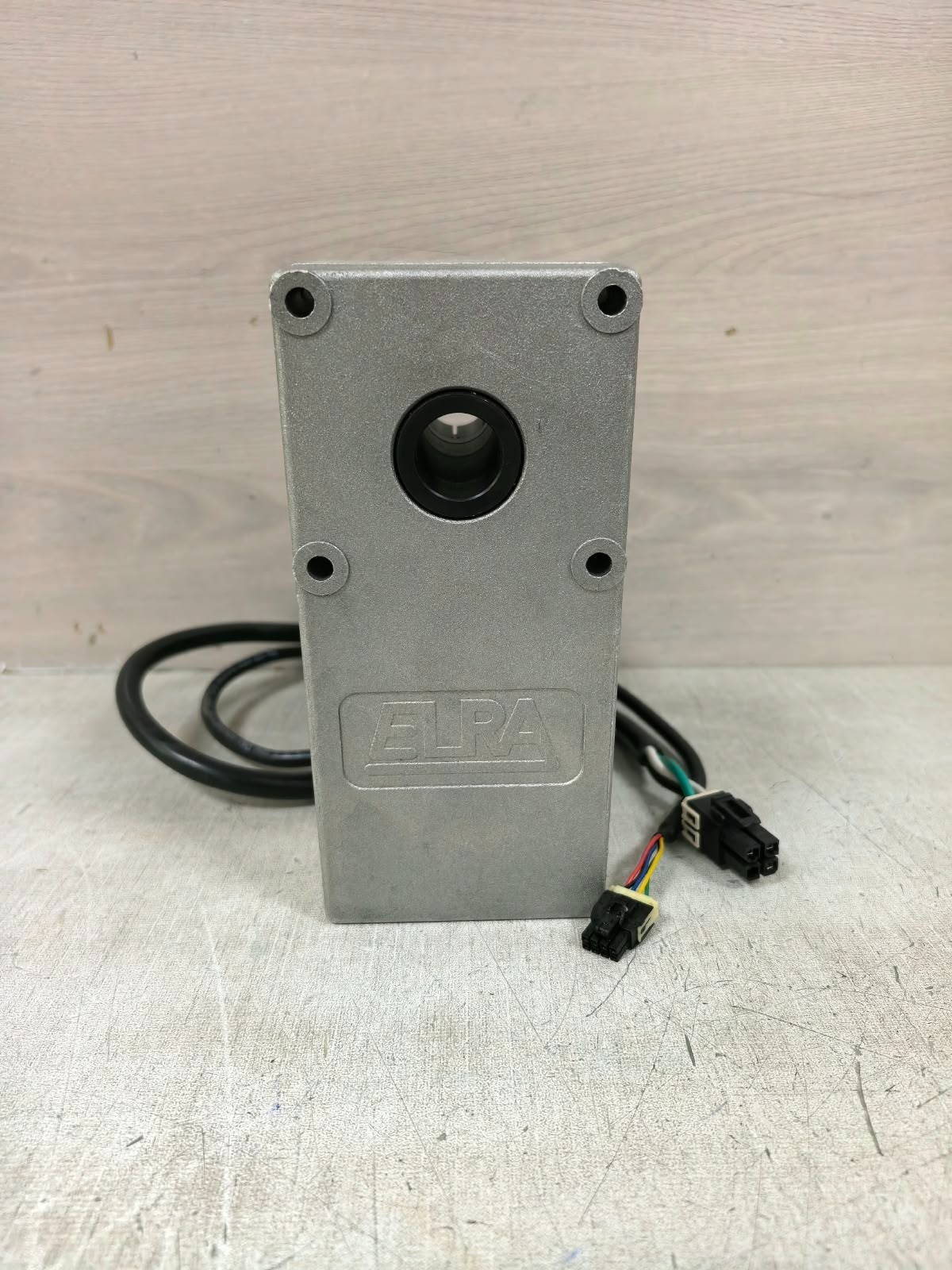 ELRA BL70M-48V-4596 ELRA BL70M-48V-4596 +SG152H-7.5;1 UL LL BRUSHLESS GEARED MOTOR 24680 1