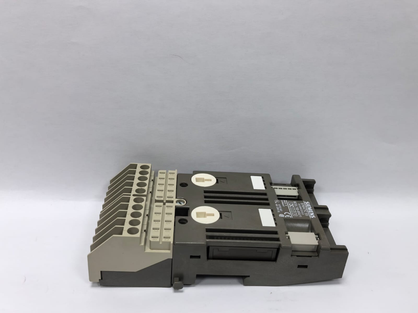 Siemens 6ES5 700-8FA11 SIEMENS 6ES5 700-8FA11 SIMATIC S5 BUSMODULE 4