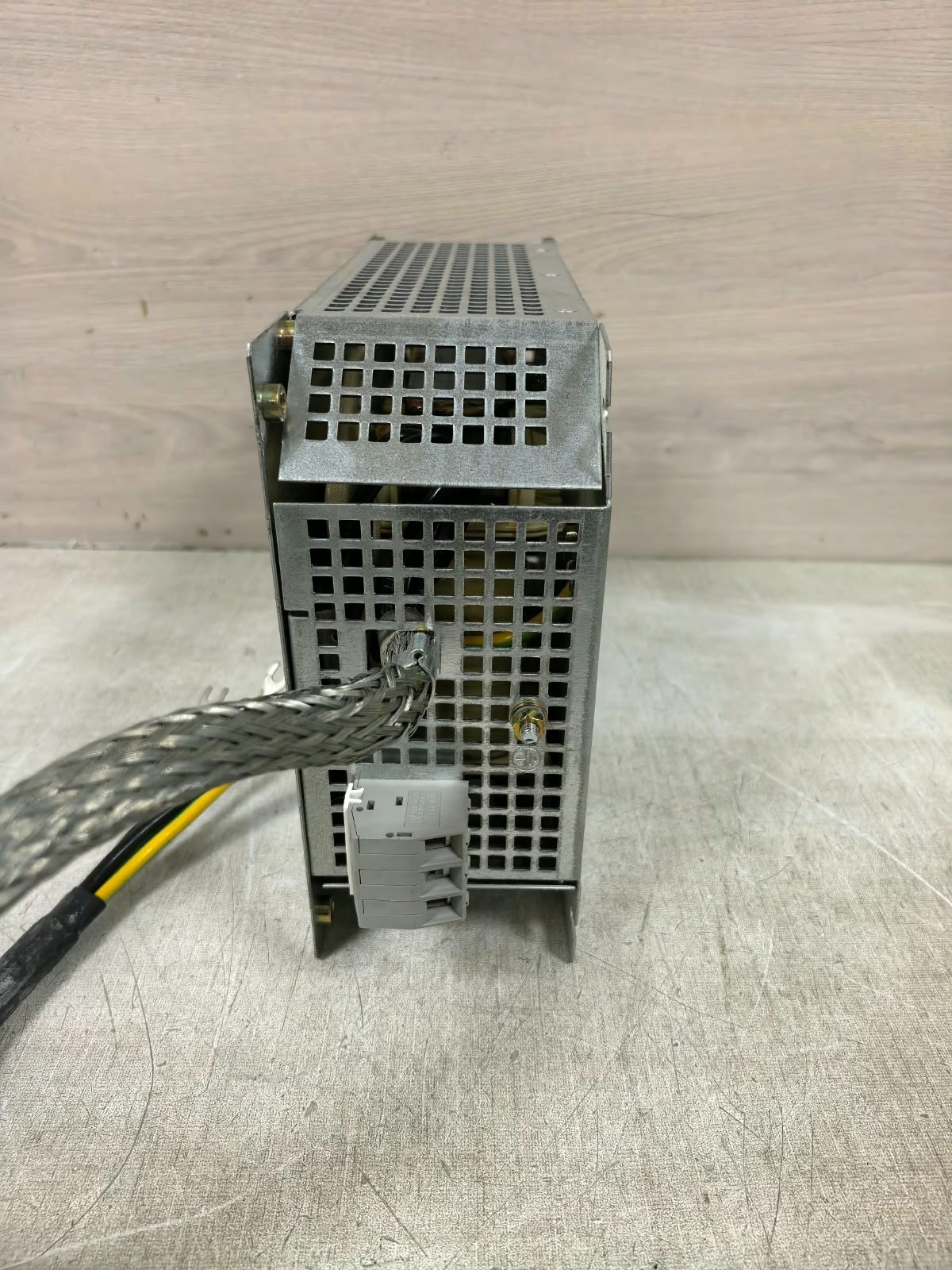 Siemens 6SE640-3TC03-2CD3 SIEMENS MICROMASTER 4 6SE640-3TC03-2CD3 FREQUENCY INVERTER 9