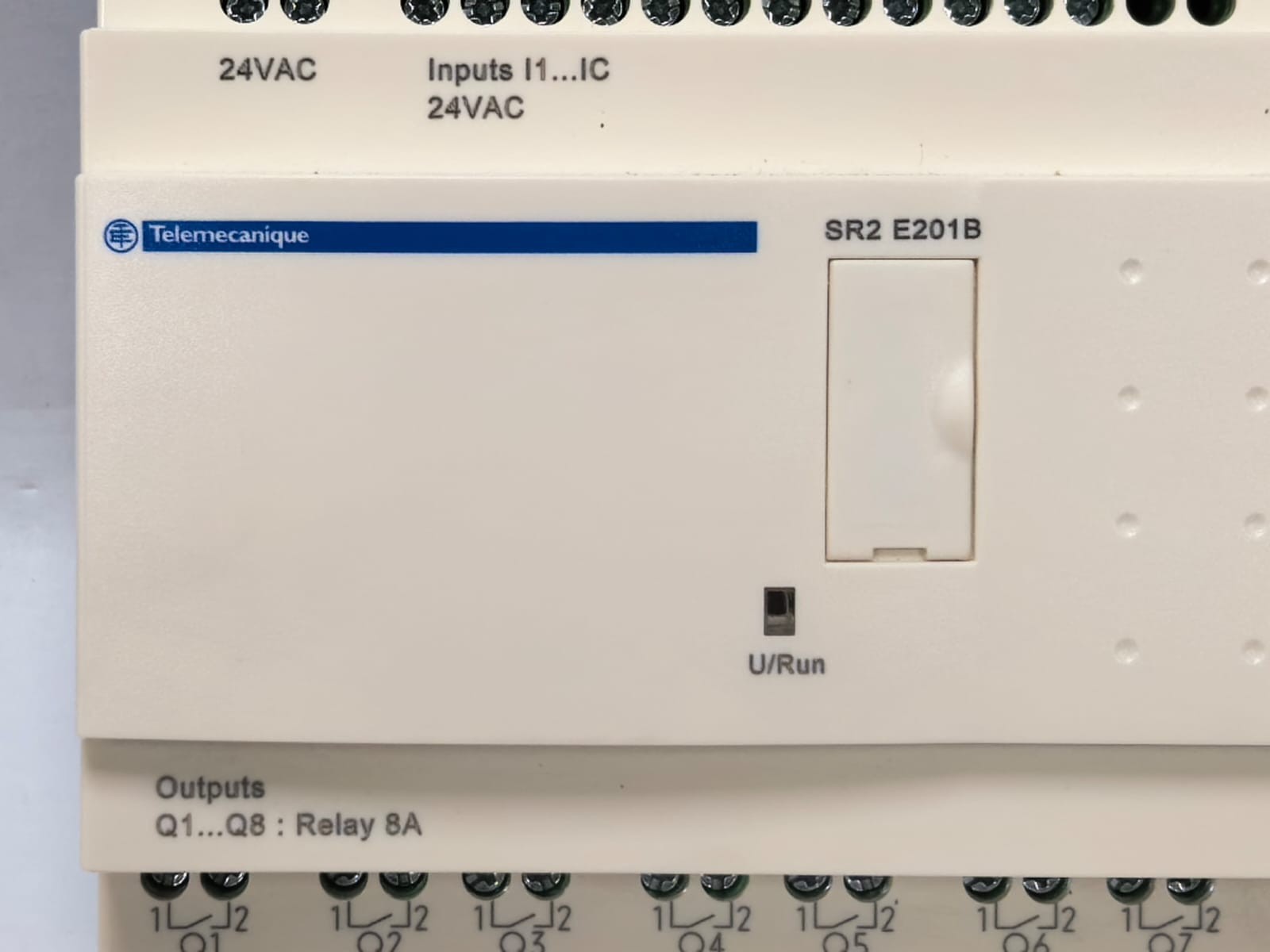 Telemecanique SR2 E201B TELEMECANIQUE SR2 E201B COMPACT SMART RELAY 3
