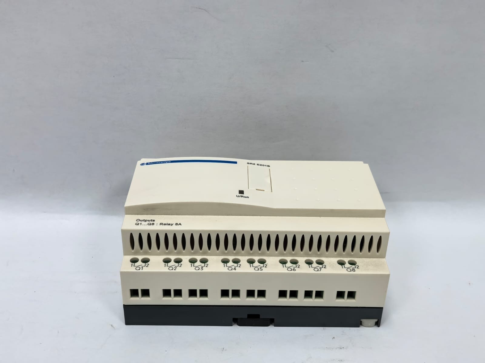 Telemecanique SR2 E201B TELEMECANIQUE SR2 E201B COMPACT SMART RELAY 7