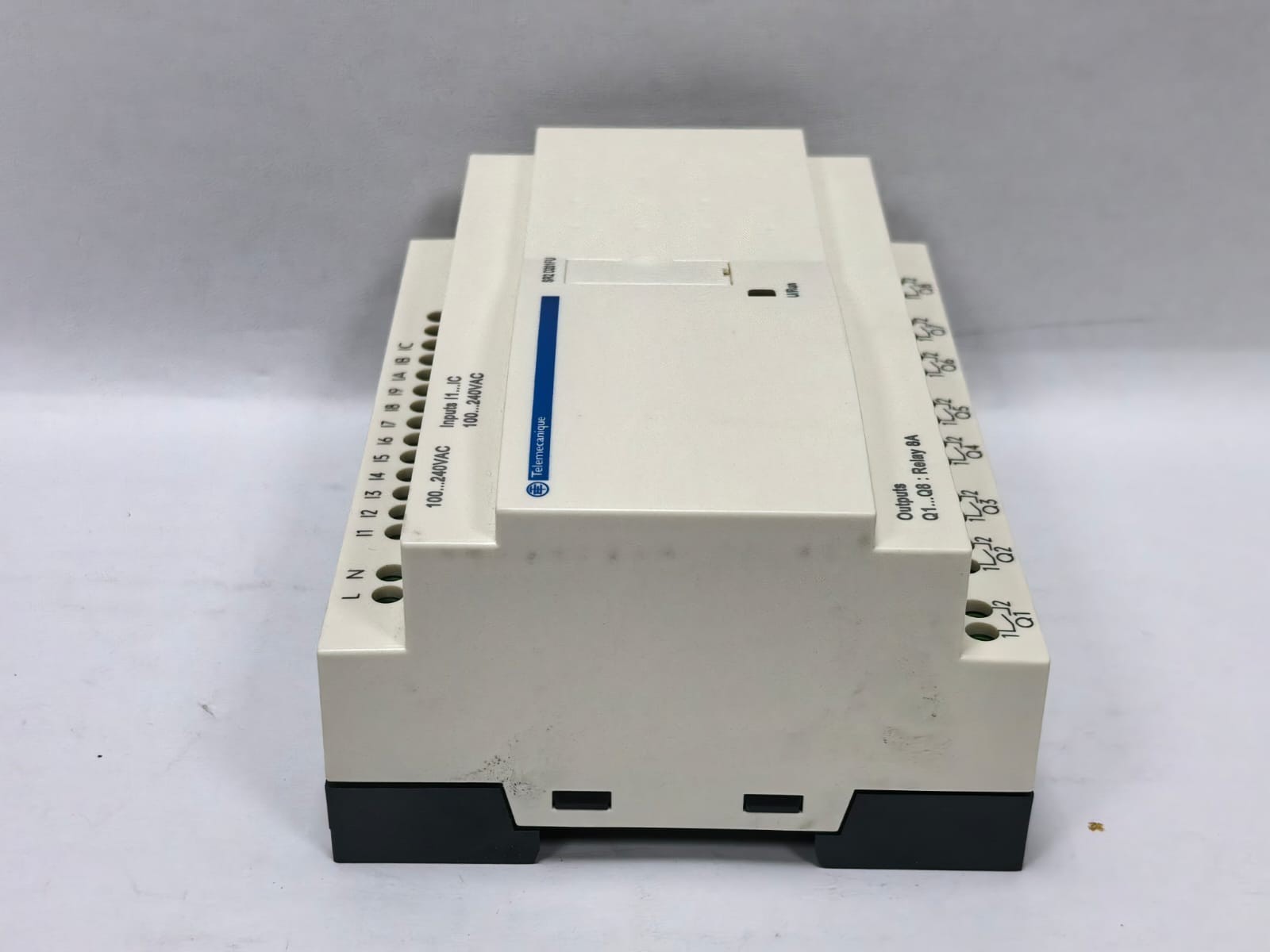 Telemecanique SR2 D201FU TELEMECANIQUE SR2 D201FU COMPACT SMART RELAY 6