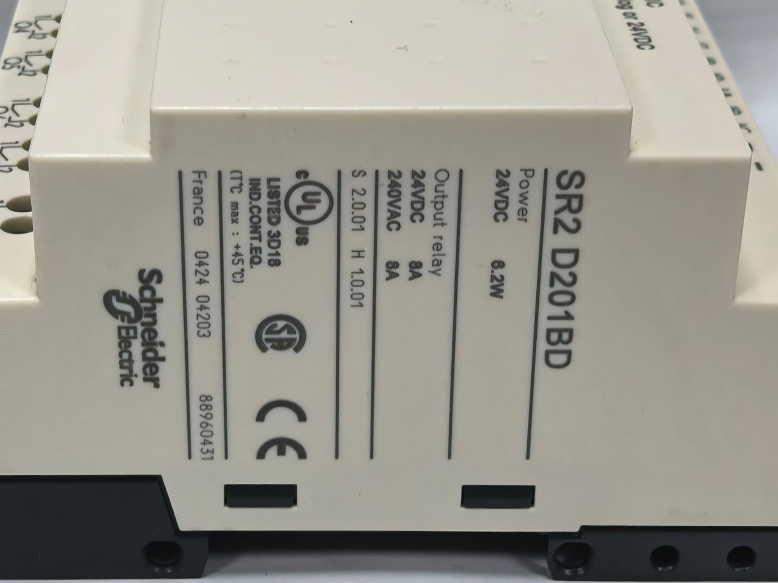 Telemecanique SR2 D201BD TELEMECANIQUE SR2 D201BD BASIC SMART RELAY 4