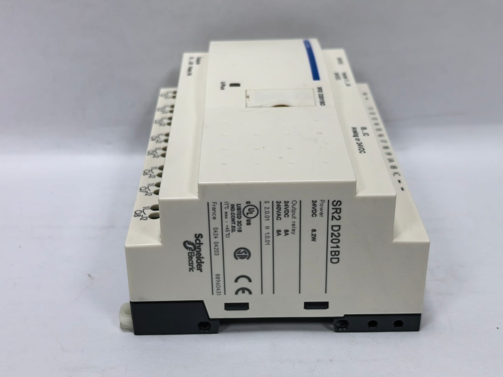 Telemecanique SR2 D201BD TELEMECANIQUE SR2 D201BD BASIC SMART RELAY 6