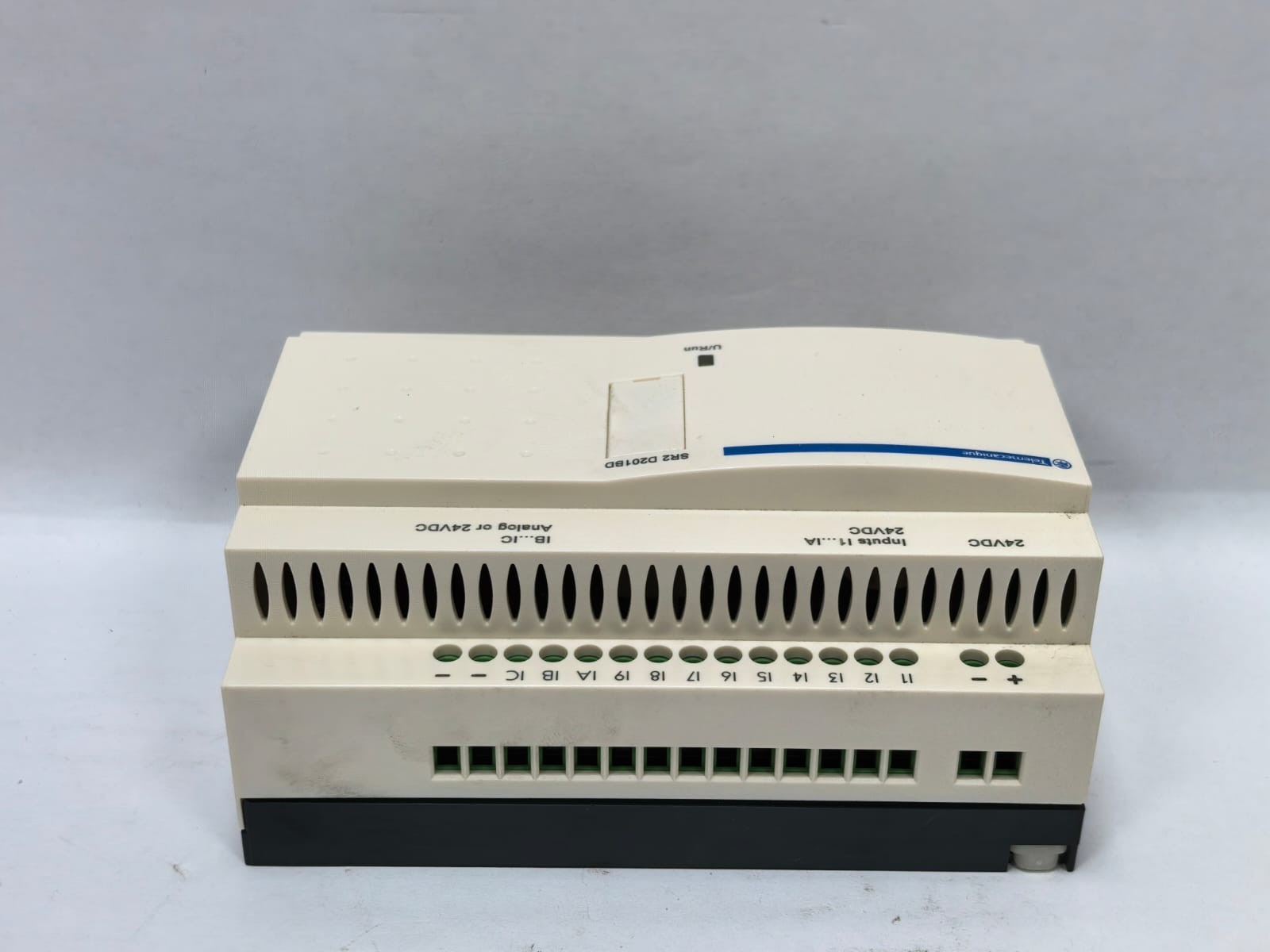Telemecanique SR2 D201BD TELEMECANIQUE SR2 D201BD BASIC SMART RELAY 7