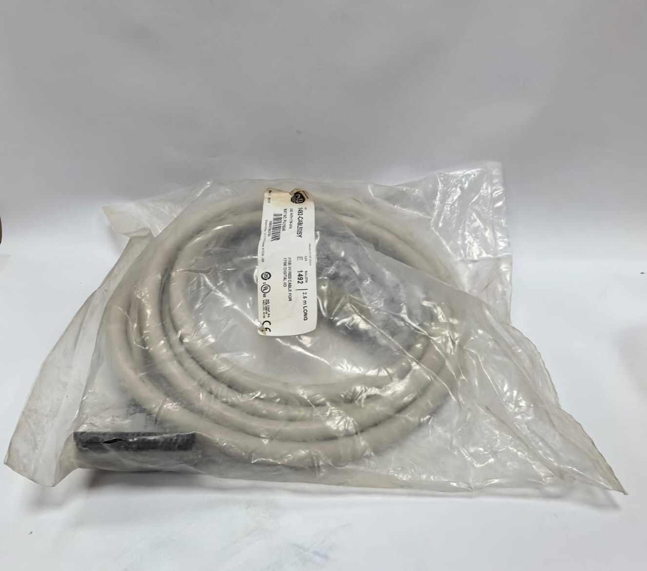 Allen-Bradley 216340 ALLEN-BRADLEY 1492-CABLE025Y PRE-WIRED CABLE FOR 1756 DIGITAL I/O PN.216340 4