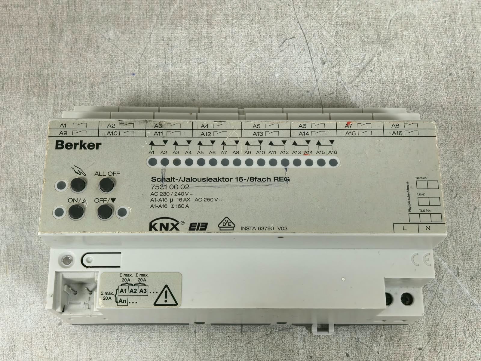 BERKER 75310002 BERKER 75310002 SCHALT/JALOUSIEKTOR 16/8FACH REG 9