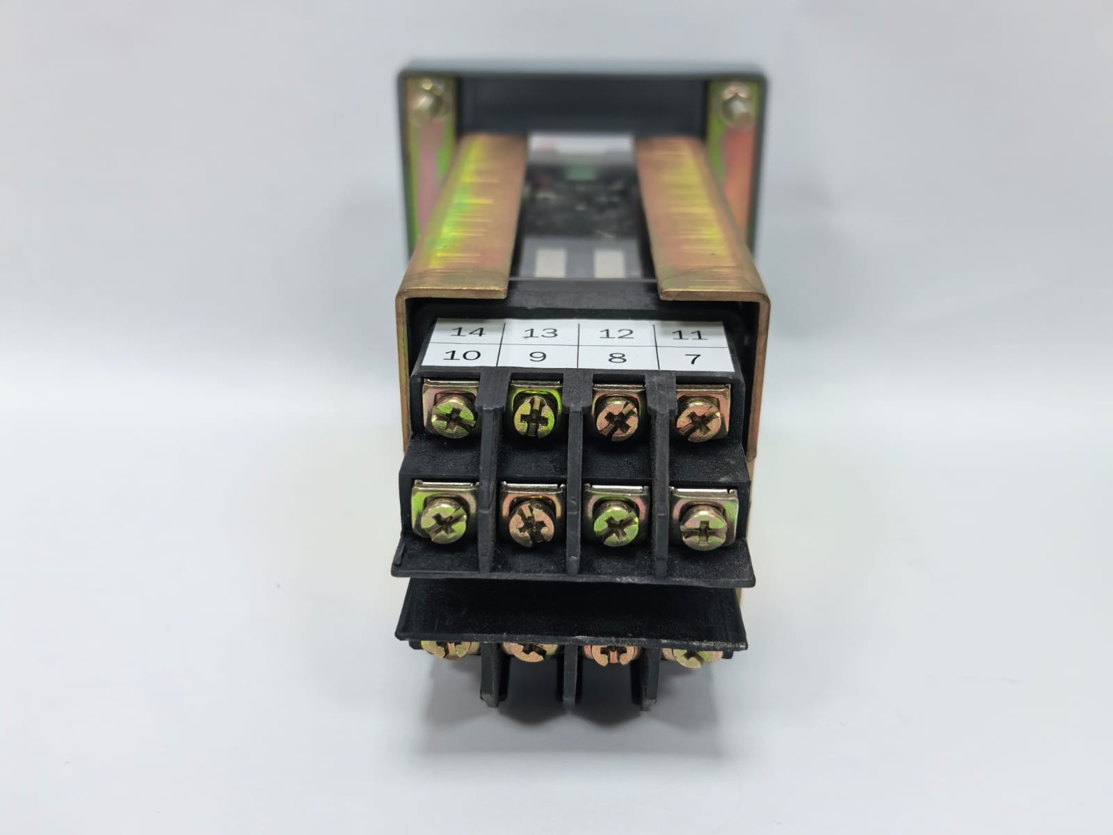 Siemens 7PA2331 SIEMENS 7PA2331 LOCKOUT RELAY 110VDC WITH 7XP9011 SOCKET 9