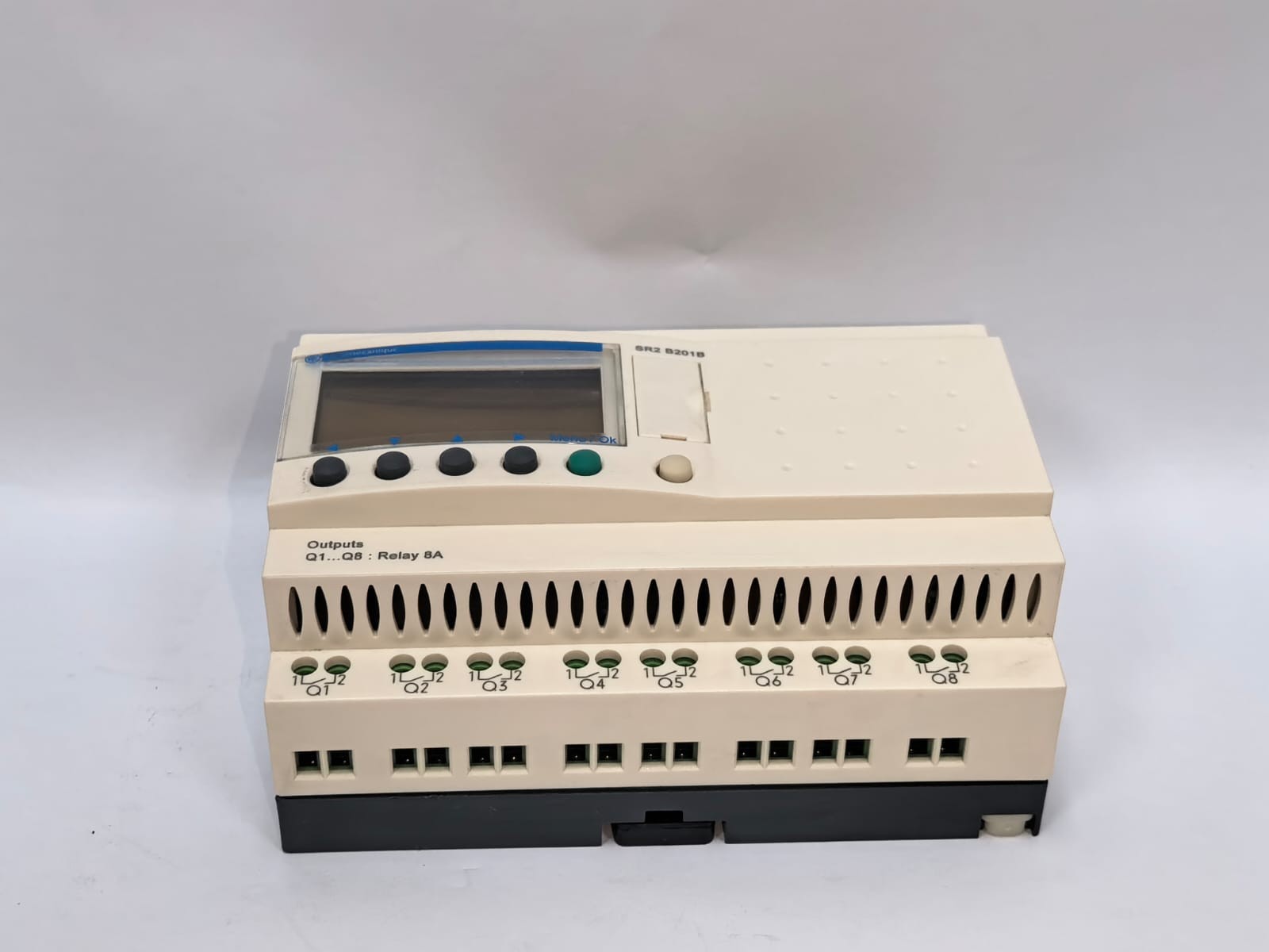 Telemecanique SR2 B201B TELEMECANIQUE SR2 B201B COMPACT SMART RELAY 8