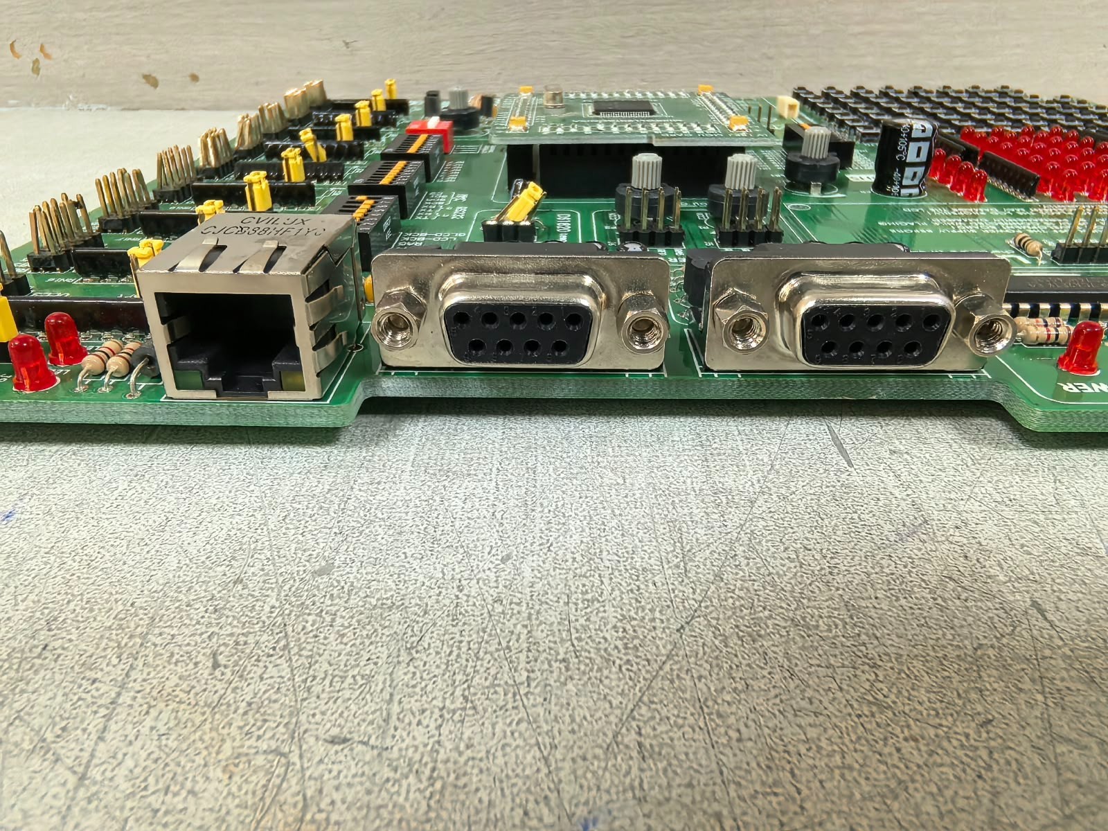 MIKROELEKTRONIKA LVI8FJ MIKROELEKTRONIKA LVI8FJ MICROCONTROLLER DEVELOPMENT SYSTEM 7