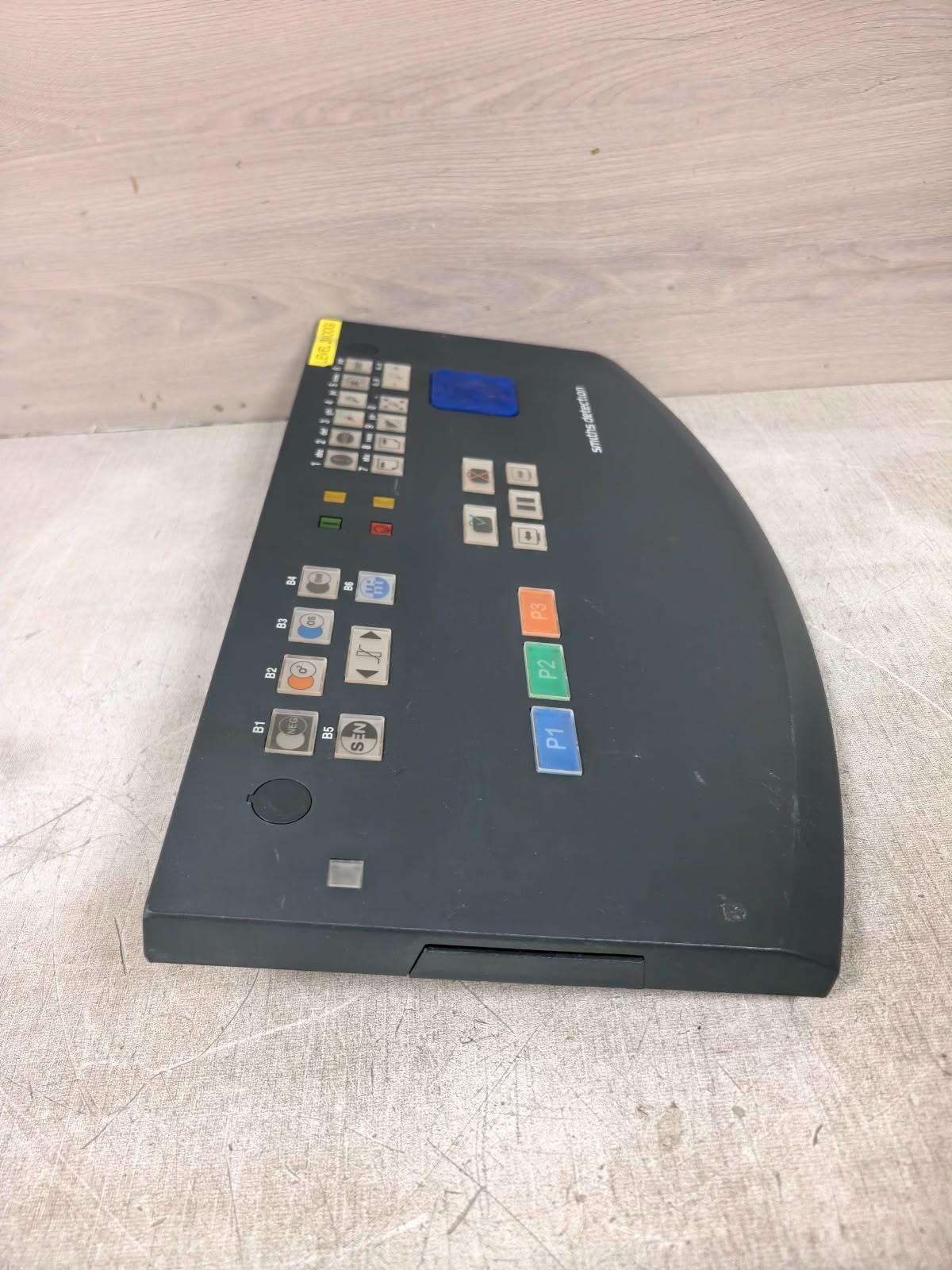 Smiths Detection S8.21 SMI 34447018 01 SMITHS DETECTION S8.21 SMI 34447018 01 KEYBOARD CONTROLLER 7