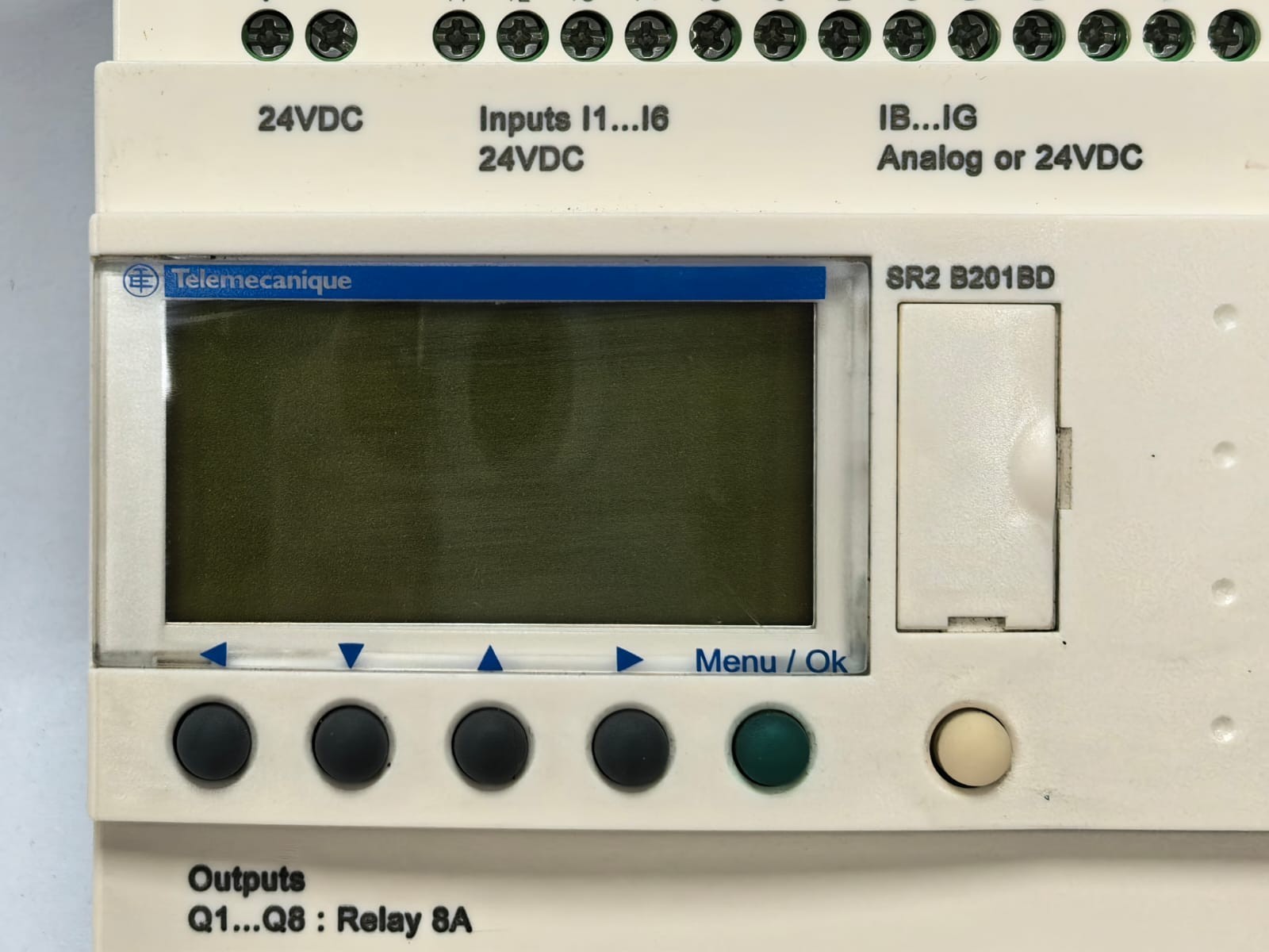 Telemecanique SR2 201BD TELEMECANIQUE SR2 B201BD COMPACT SMART RELAY 3
