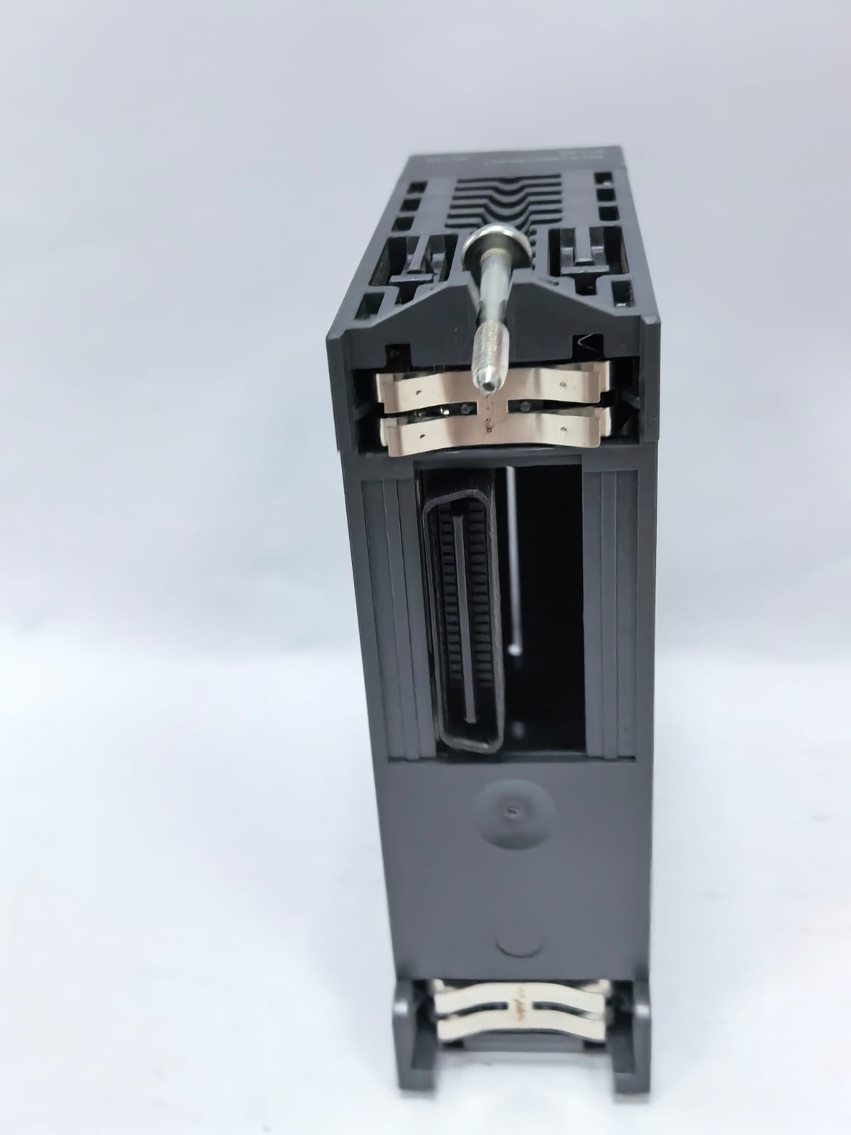 Schneider Electric BMXDDM3202K SCHNEIDER ELECTRIC BMXDDM3202K MODICON DISCRETE I/O MODULE 9