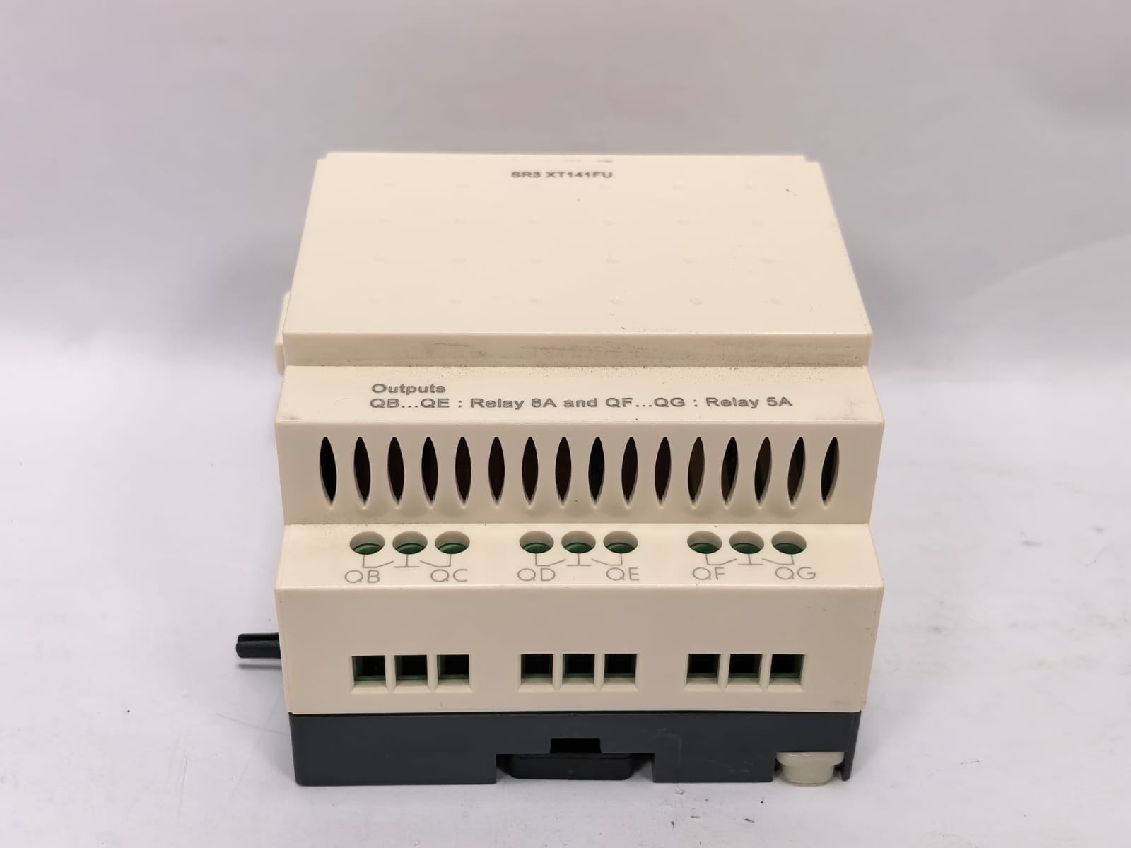 Telemecanique SR3 XT141FU TELEMECANIQUE SR3 XT141FU EXPANSION MODULE 4