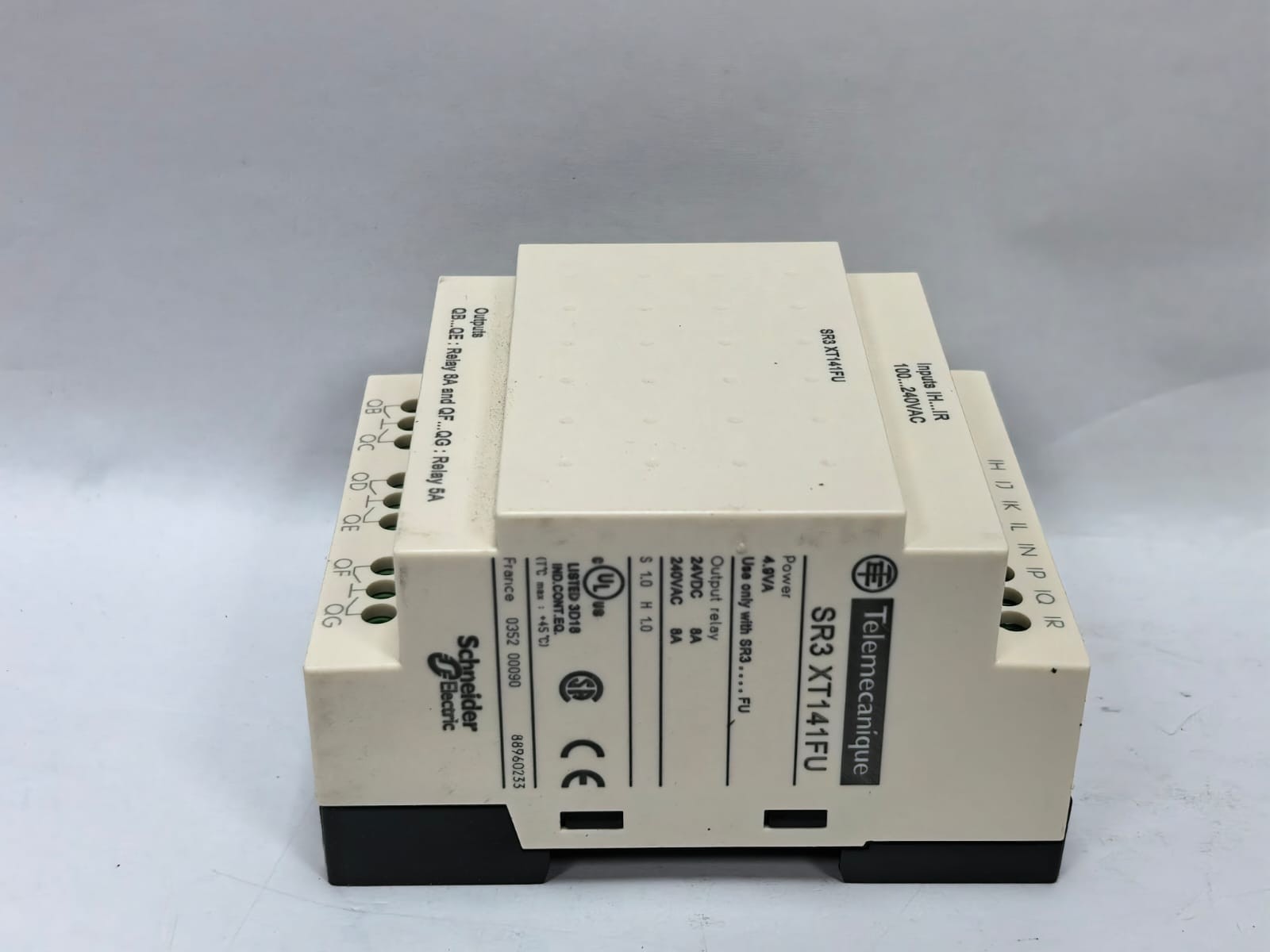 Telemecanique SR3 XT141FU TELEMECANIQUE SR3 XT141FU EXPANSION MODULE 7