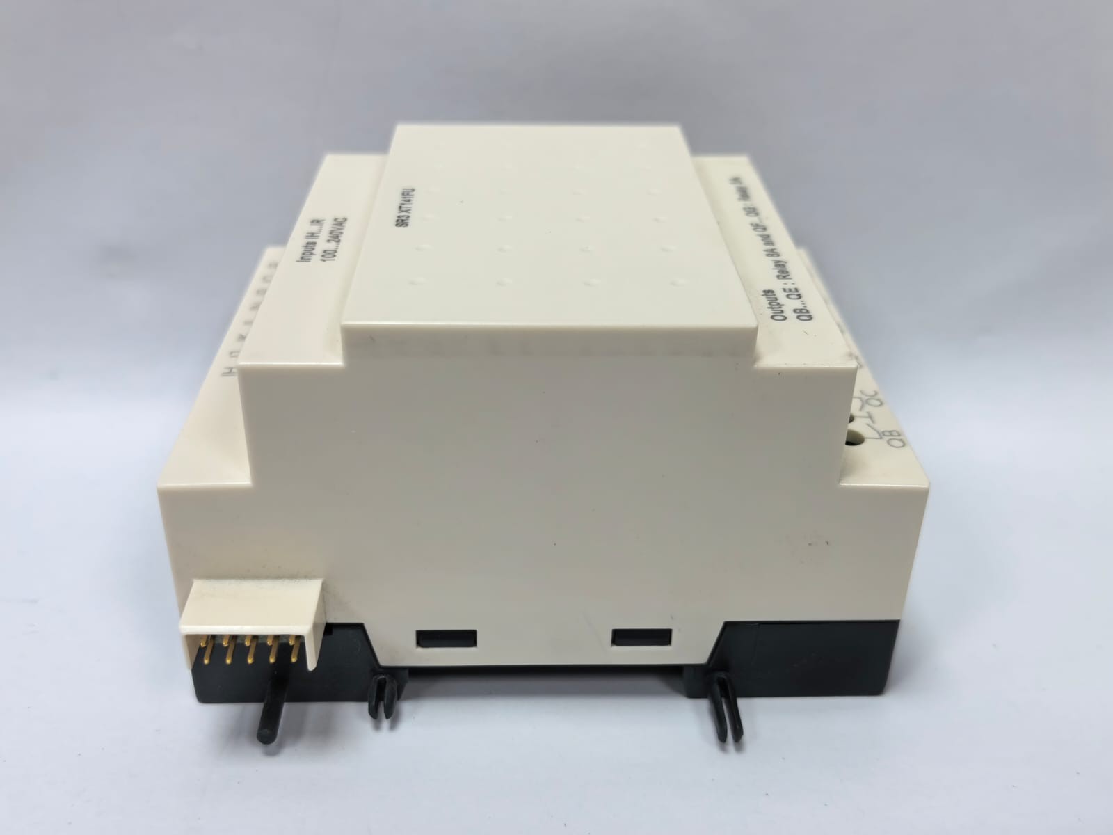 Telemecanique SR3 XT141FU TELEMECANIQUE SR3 XT141FU EXPANSION MODULE 9