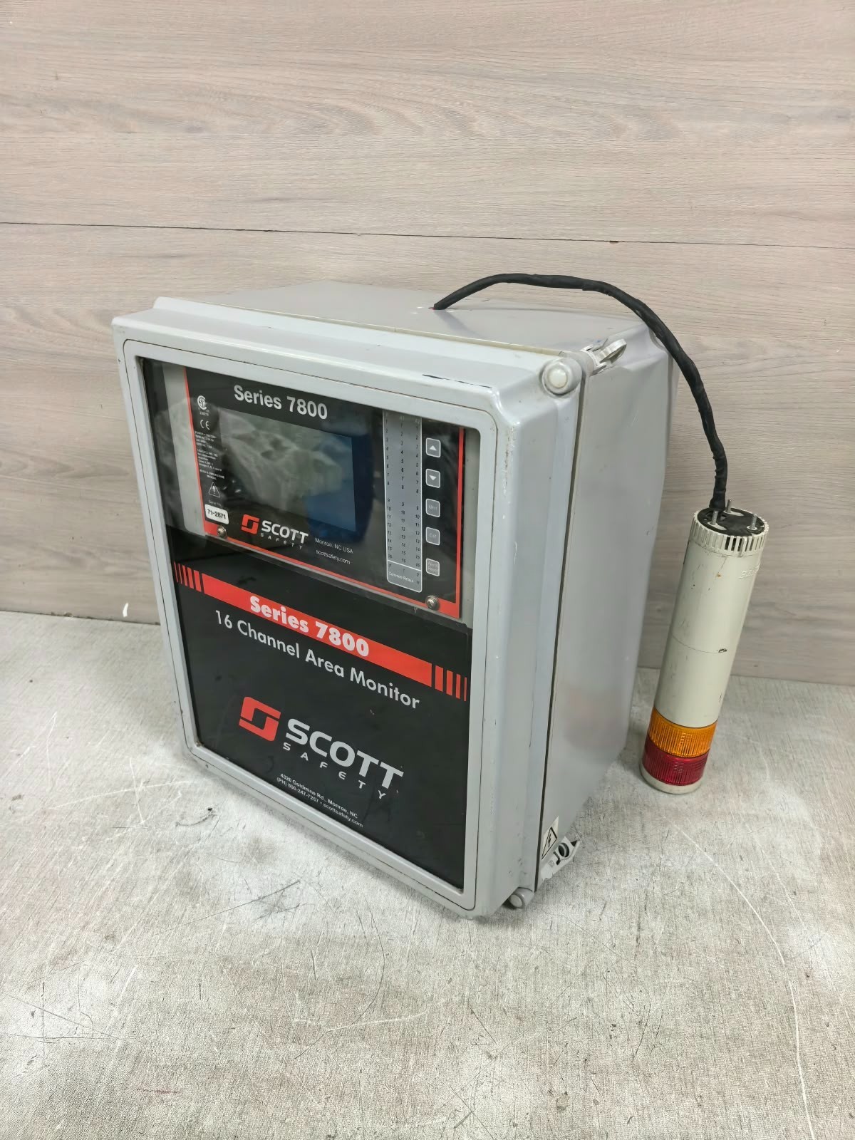 Scott Safety SERIES 7800 SCOTT SAFETY SERIES 7800 16-CHANNEL AREA MONITOR 110-120V 10