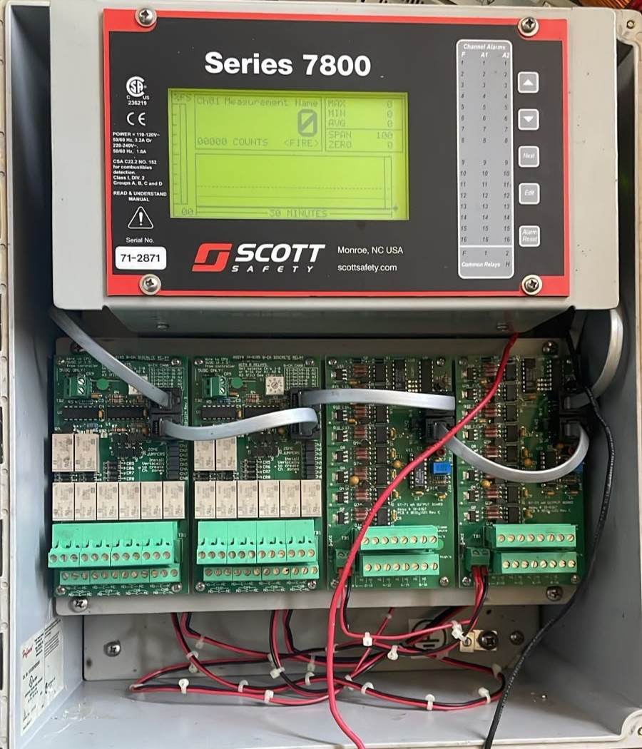 Scott Safety SERIES 7800 SCOTT SAFETY SERIES 7800 16-CHANNEL AREA MONITOR 110-120V 1