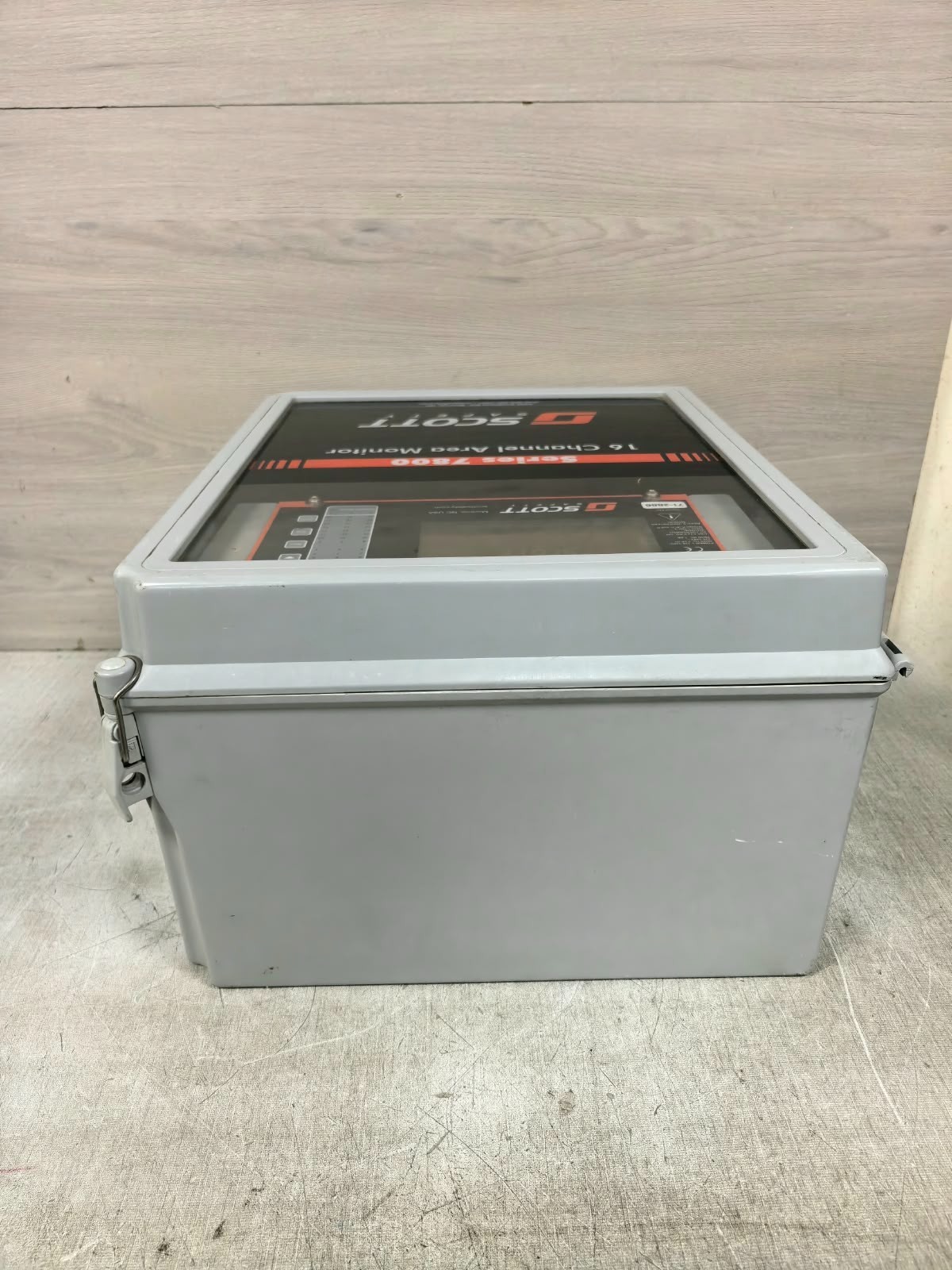 Scott Safety SERIES 7800 SCOTT SAFETY SERIES 7800 16-CHANNEL AREA MONITOR 110-120V 8