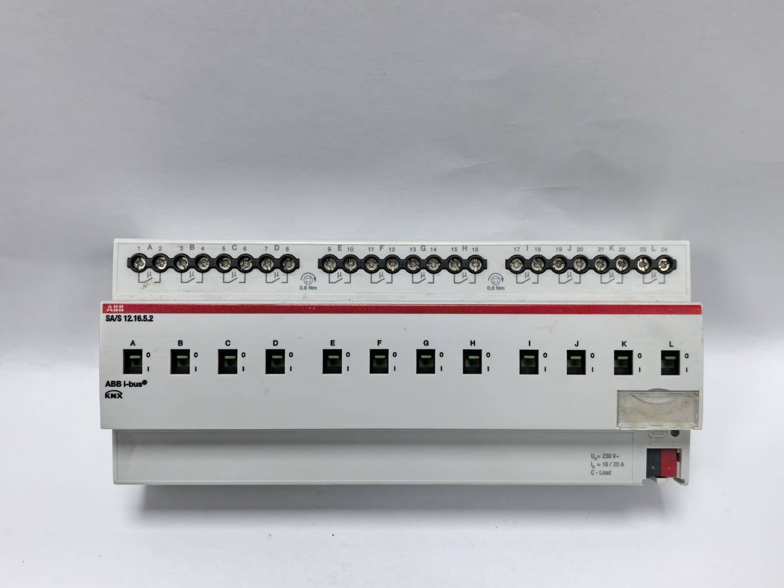 ABB 2CDG110268R0011 ABB SA/S 12.16.5.2 I-BUS KNX SWITCH ACTUATOR 2CDG110268R0011 1