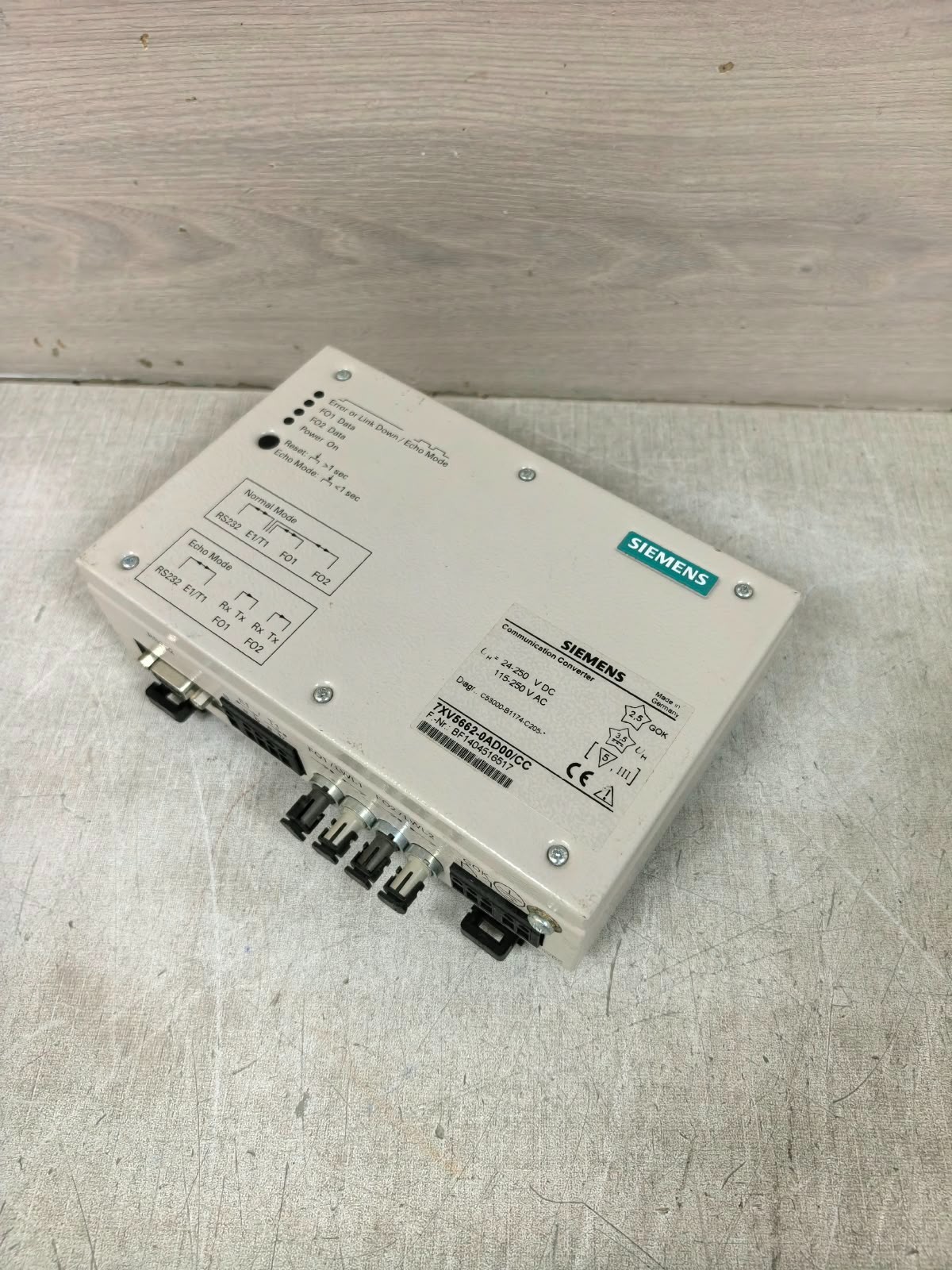 Siemens 7XV5662-0AD00/CC SIEMENS 7XV5662-0AD00/CC COMMUNICATION CONVERTER 24-250VDC 5