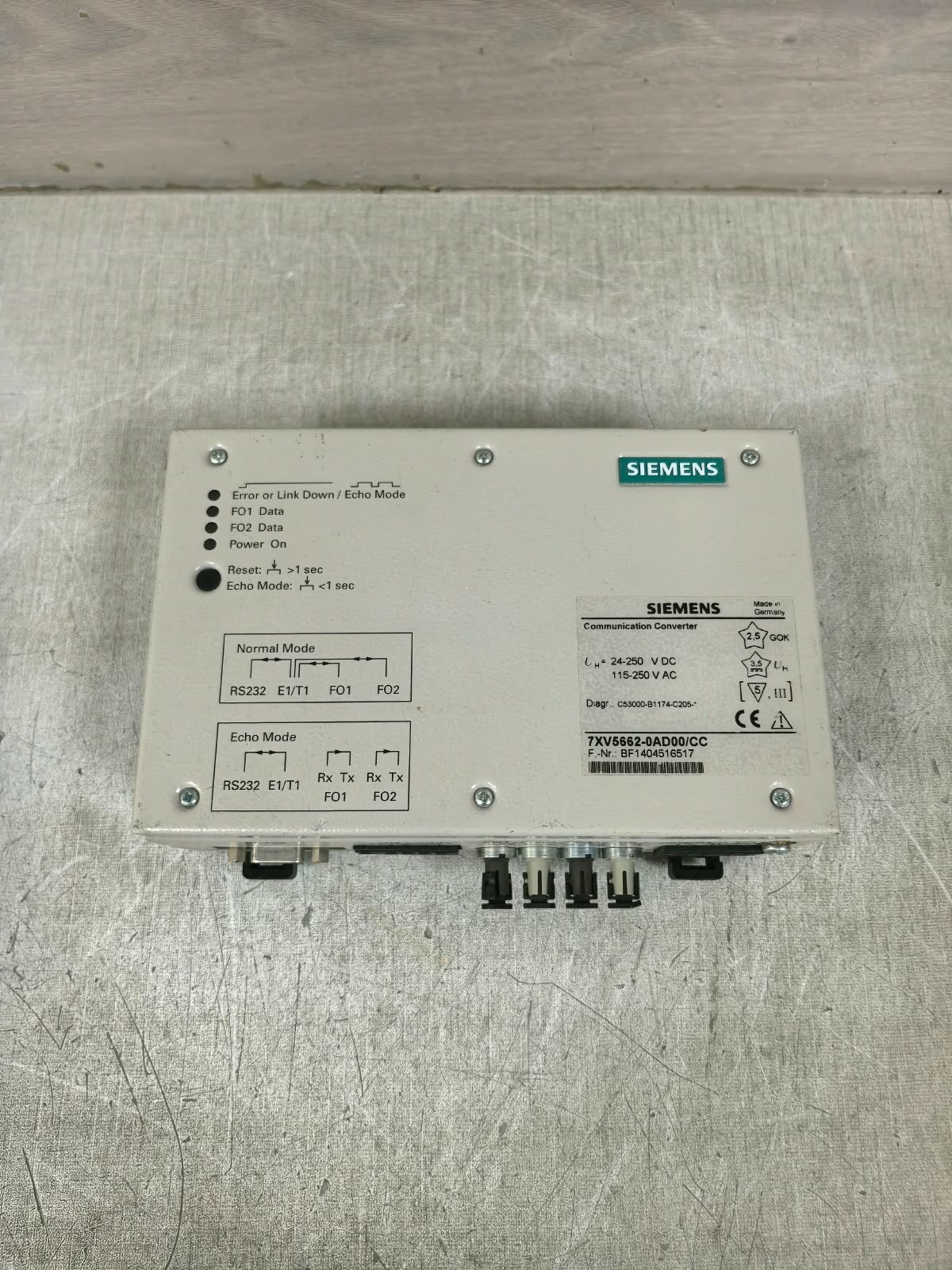 Siemens 7XV5662-0AD00/CC SIEMENS 7XV5662-0AD00/CC COMMUNICATION CONVERTER 24-250VDC 8