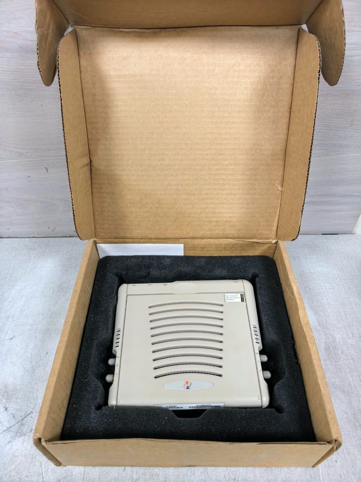 Aruba Networks AP70 ARUBA NETWORKS AP70 OMNI WIRELESS ACCESS POINT 2