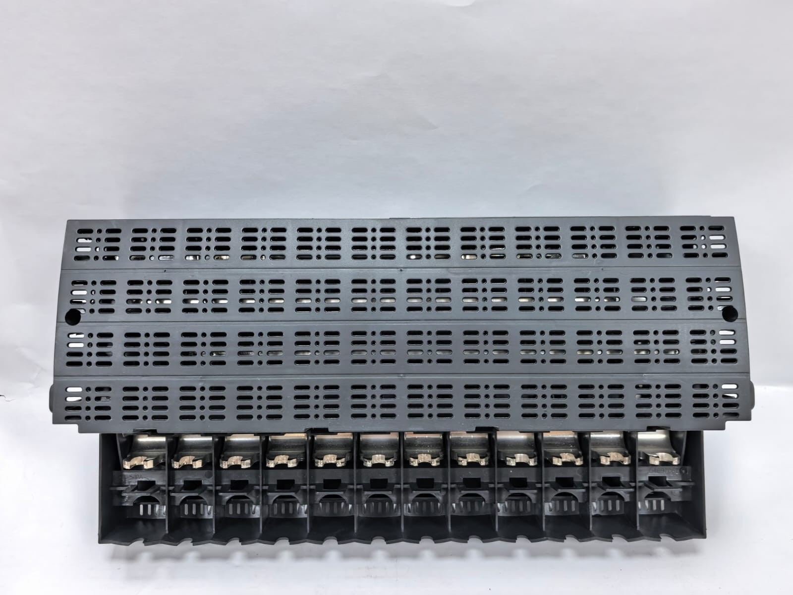 Schneider Electric LVS04403 SCHNEIDER ELECTRIC LVS04403 LINERGY FC DISTRIBUTION BLOCK 1