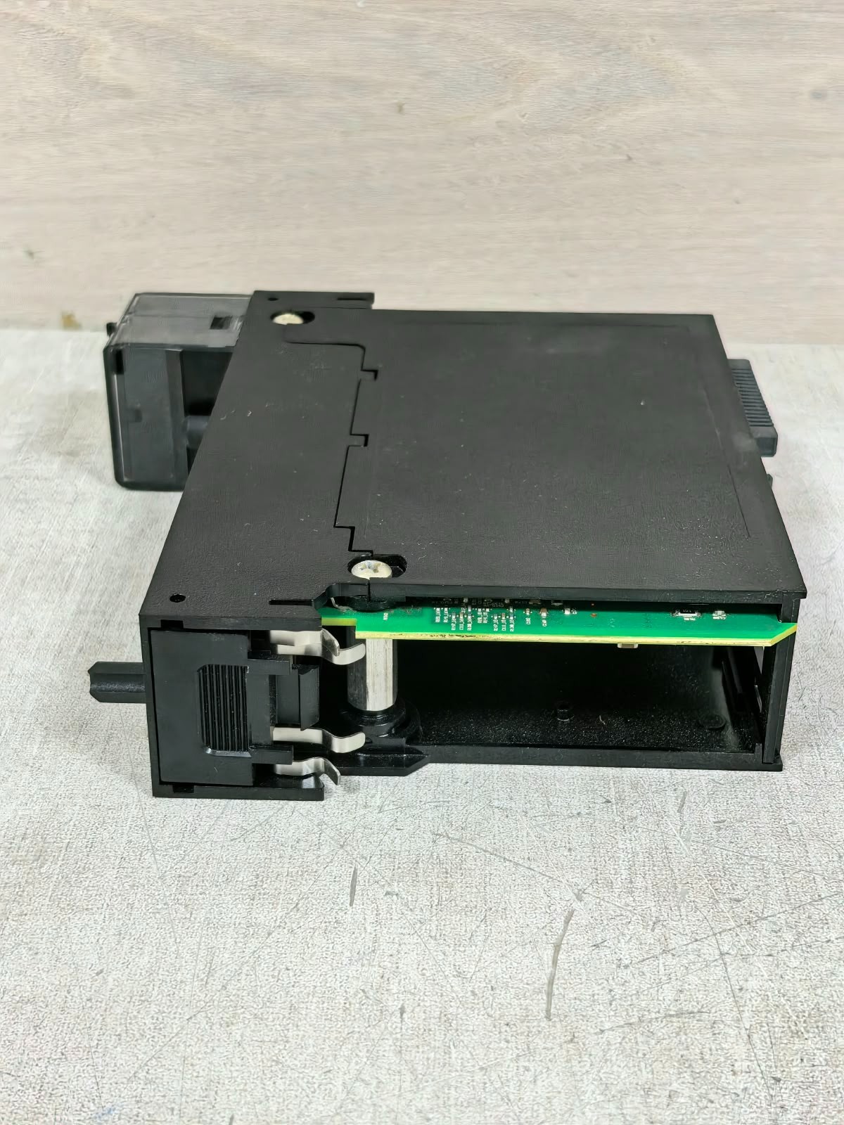 Allen-Bradley 73848 ALLEN BRADLEY 1756-IF16H SER. A 73848 HART ANALOG INPUT MODULE 10