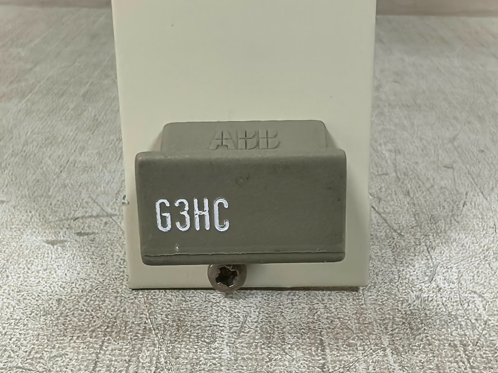 ABB HENF327935R0005 G3HC ABB INTERF 1 HENF327935R0005 G3HC INDUSTRIAL INTERFACE RELAY MODULE 3