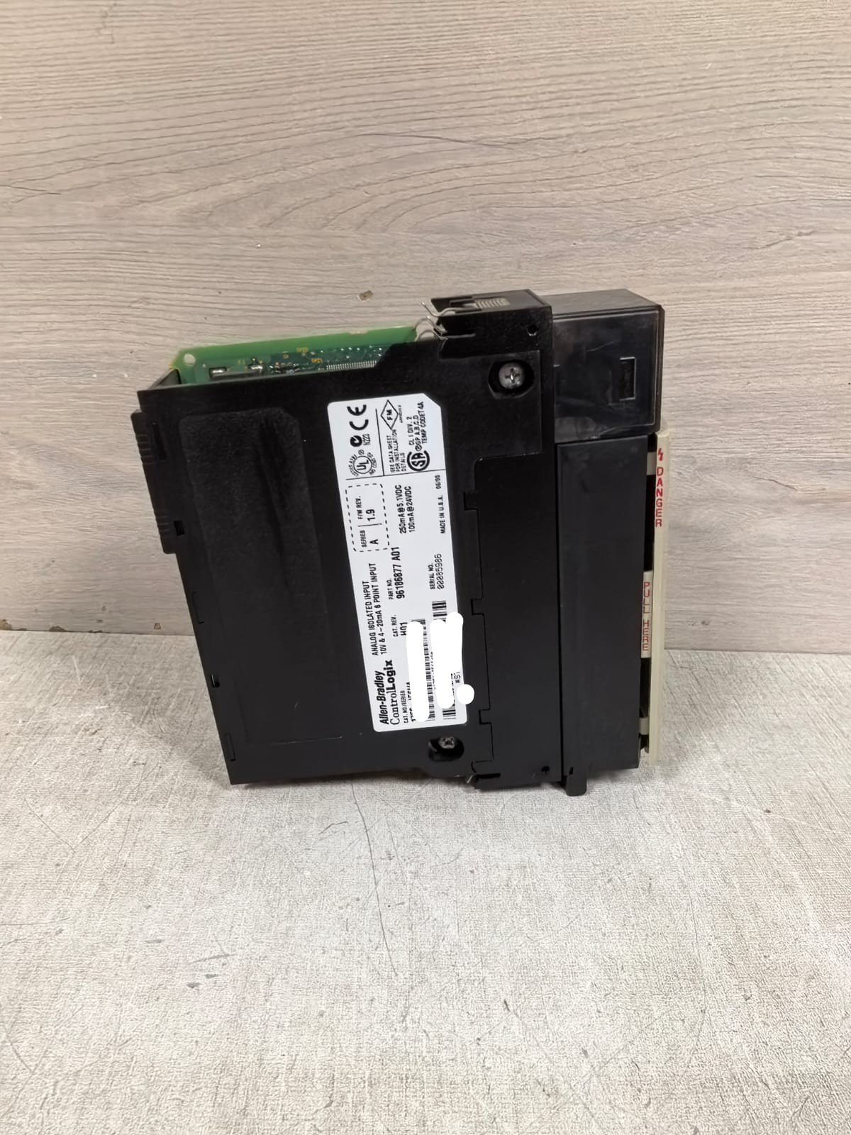 Allen-Bradley 96186877 A01 ALLEN-BRADLEY 1756-IF6I/A 96186877 A01 ANALOG ISOLATED INPUT 6