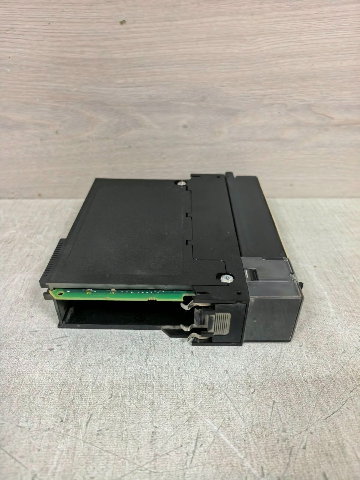 Allen-Bradley 96186877 A01 ALLEN-BRADLEY 1756-IF6I/A 96186877 A01 ANALOG ISOLATED INPUT 8