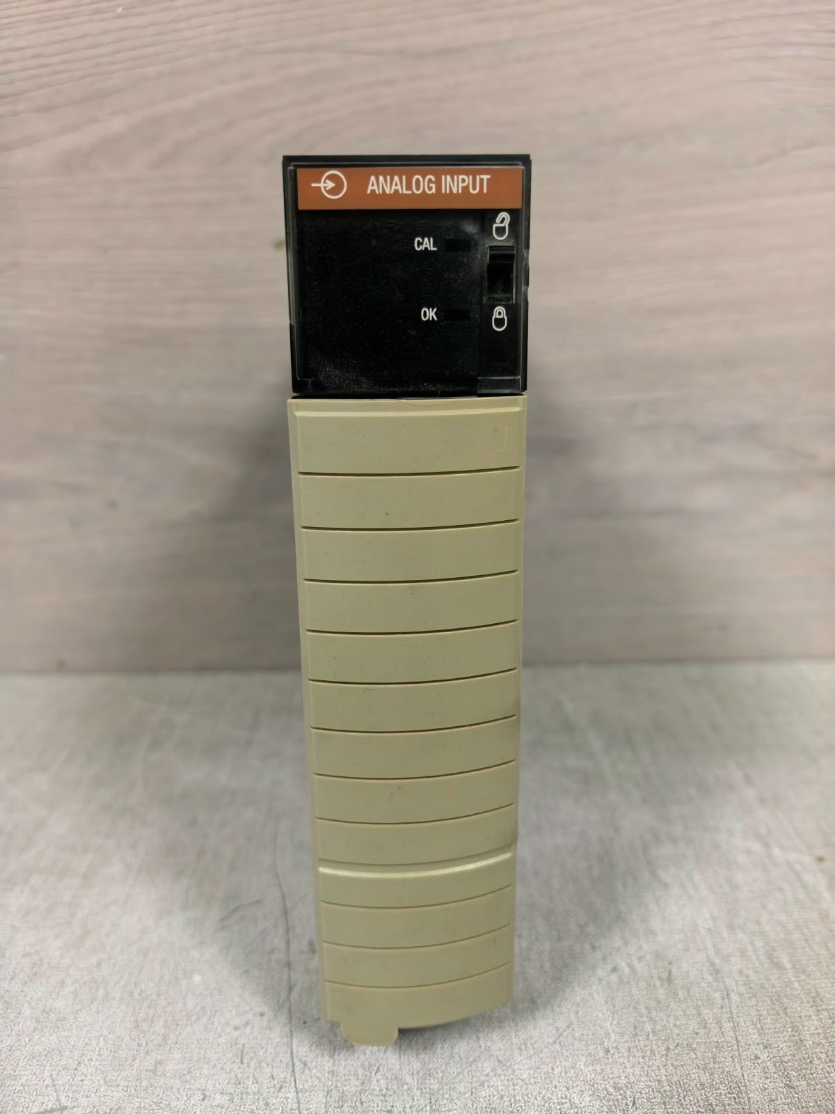 Allen-Bradley 96186877 A01 ALLEN-BRADLEY 1756-IF6I/A 96186877 A01 ANALOG ISOLATED INPUT 1