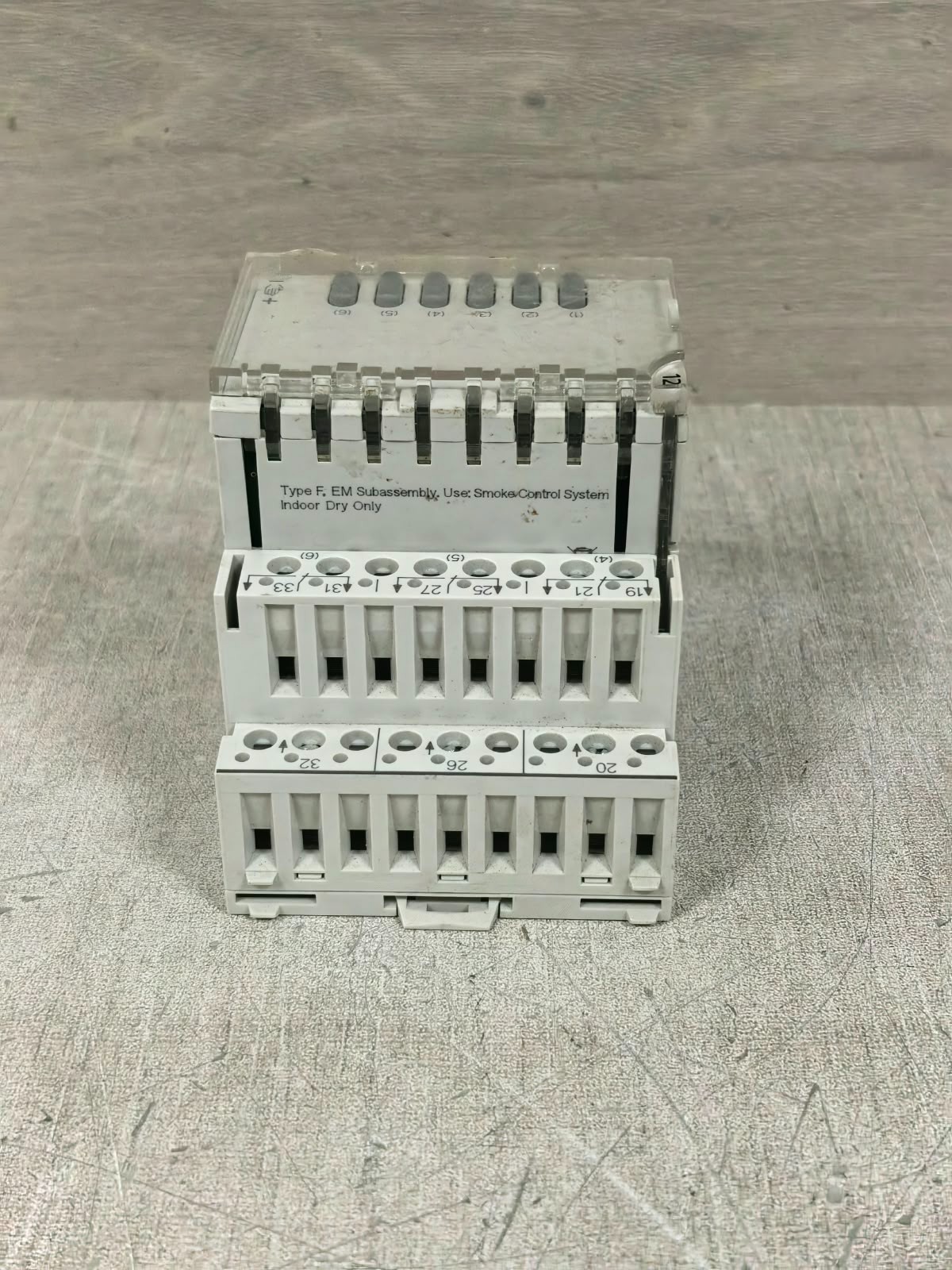 Siemens TXM1.6R-M SIEMENS TXM1.6R-M 6 CHANNEL OUTPUT MODULE 24V 6