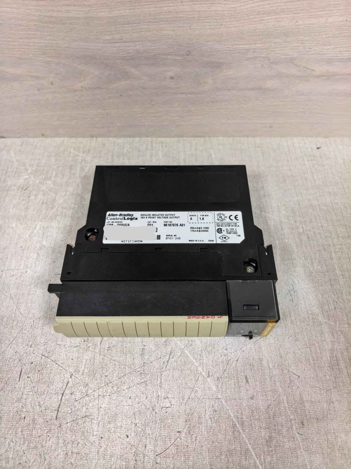 Allen-Bradley 96187076 A01 ALLEN-BRADLEY 1756-OF6VI/A 96187076 A01 ANALOG ISOLATED INPUT 7