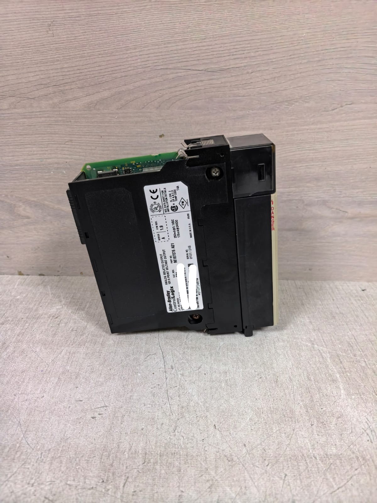 Allen-Bradley 96187076 A01 ALLEN-BRADLEY 1756-OF6VI/A 96187076 A01 ANALOG ISOLATED INPUT 8