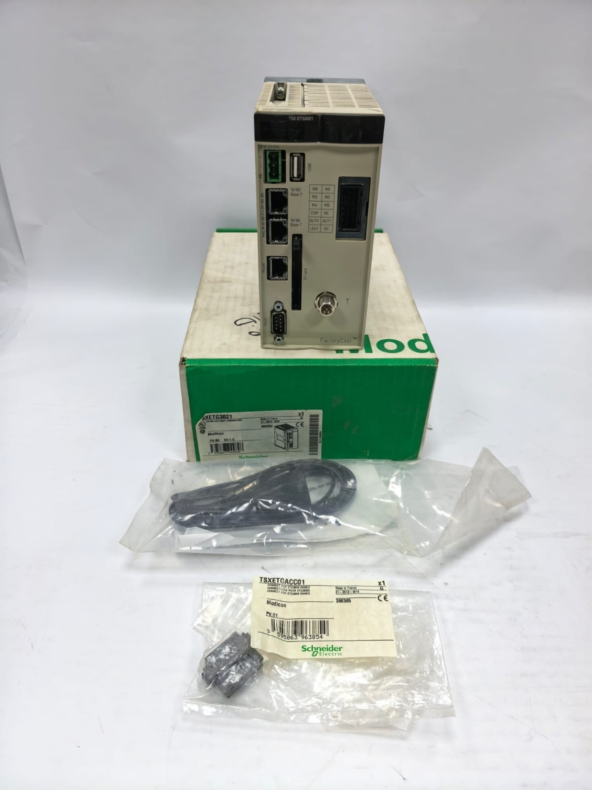 Schneider Electric TSXETG3021 SCHNEIDER ELECTRIC TSXETG3021 FCHMI GATEWAY GSM900/1800 1