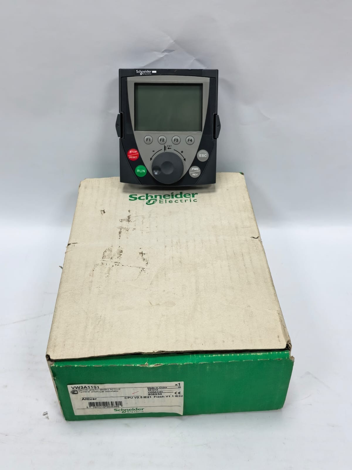 Schneider Electric VW3A1101 SCHNEIDER ELECTRIC VW3A1101 REMOTE GRAPHIC DISPLAY TERMINAL 1