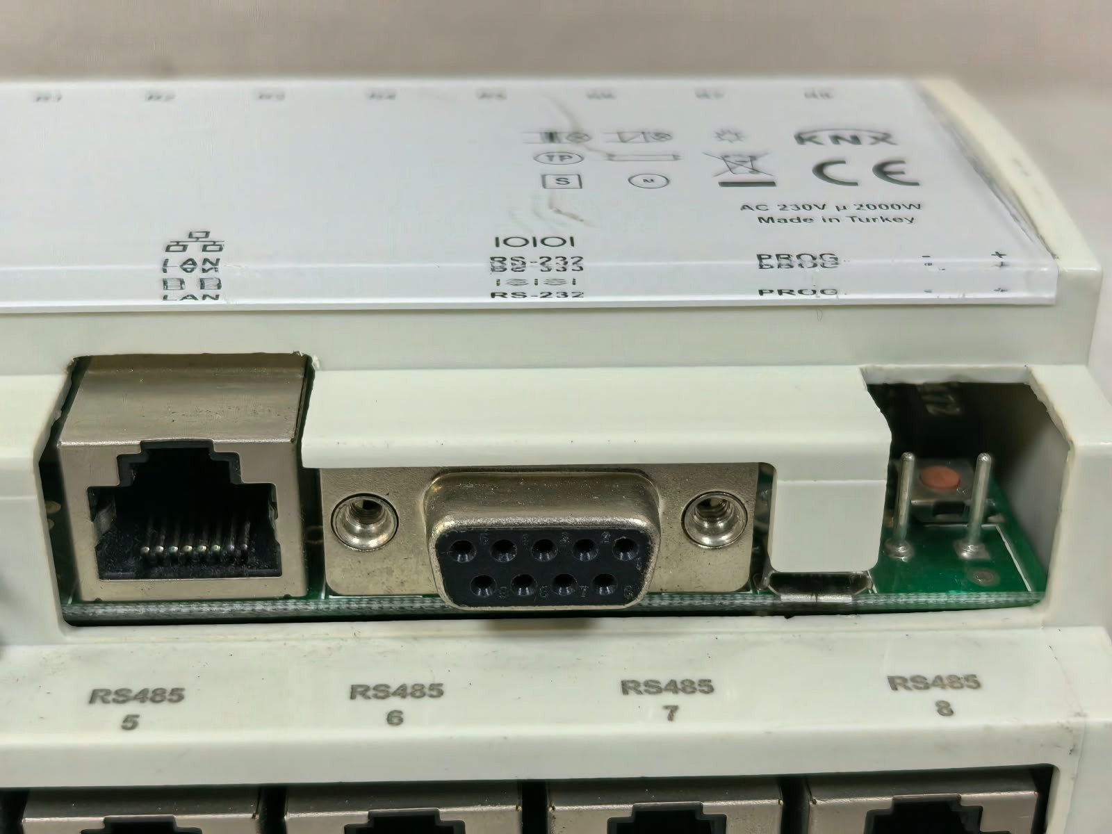 Schneider Electric SEGCMB SCHNEIDER ELECTRIC SEGCMB GUEST COMFORT BASIC CONTROLLER 24VDC 6